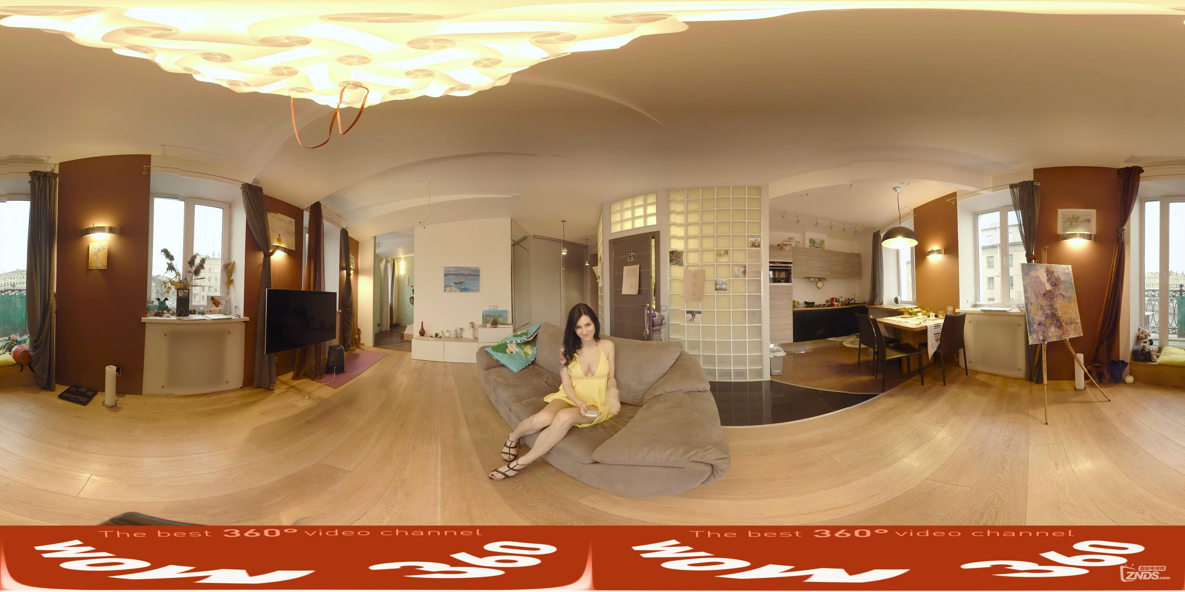 360 VIDEO VR GIRL - Margarita's erotic flirt (virtual reality video for hea.jpg