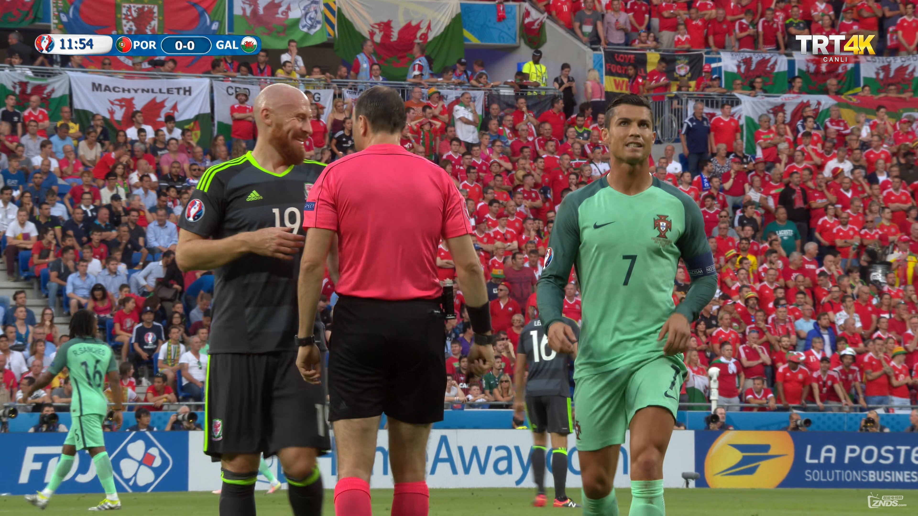 Portugal-Wales.2160p.06.07.2016-Nikolay_-_-.mkv_20160708_055438.947.jpg