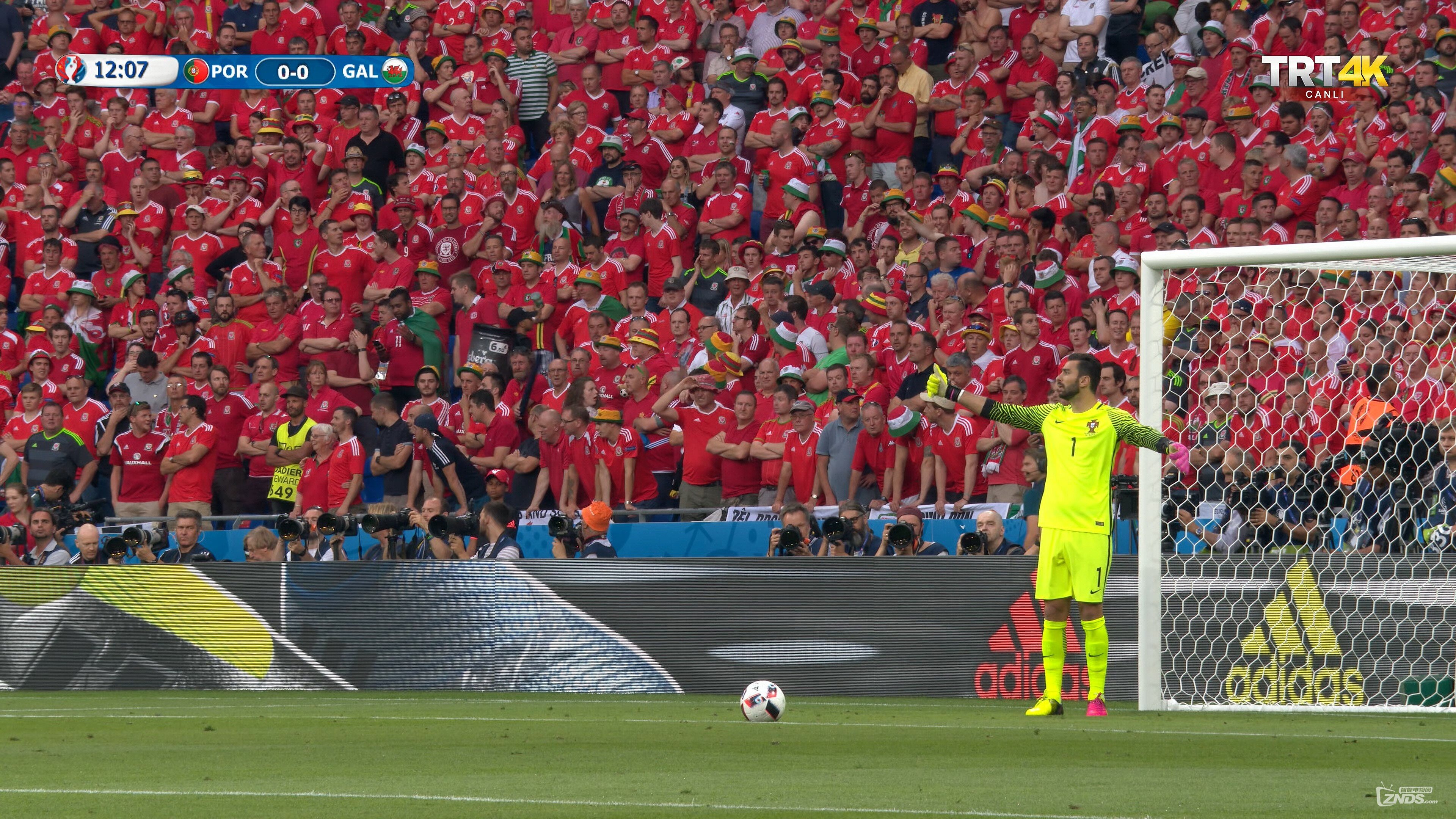 Portugal-Wales.2160p.06.07.2016-Nikolay_-_-.mkv_20160708_055553.315.jpg