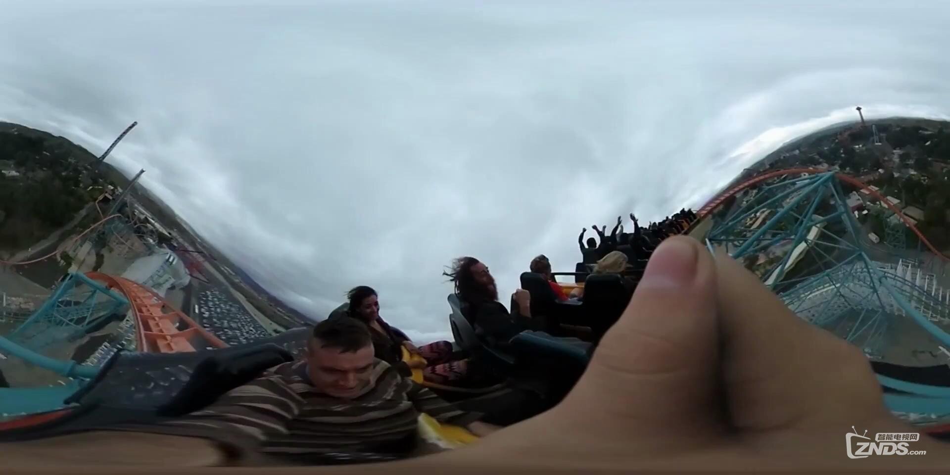 360 Virtual Reality Roller Coaster Experiance.mp4_2016711224416.JPG
