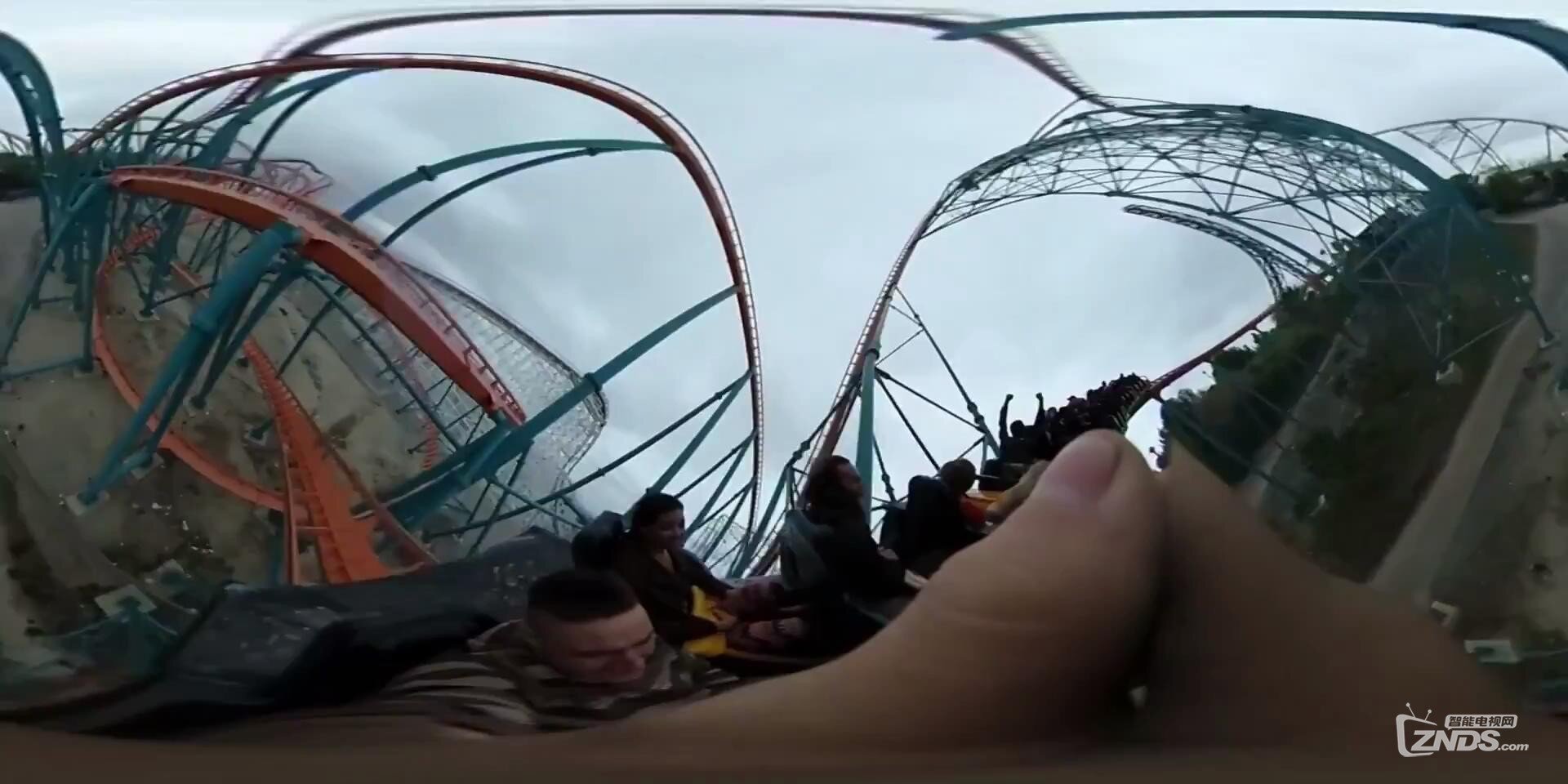 360 Virtual Reality Roller Coaster Experiance.mp4_2016711224422.JPG