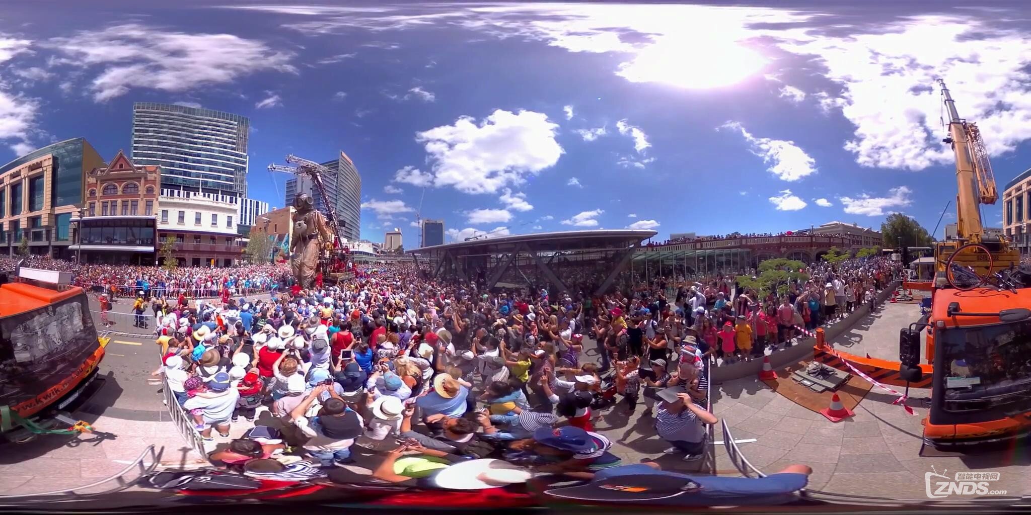 【360度VR全景视频】澳洲版进击的巨人大游行2