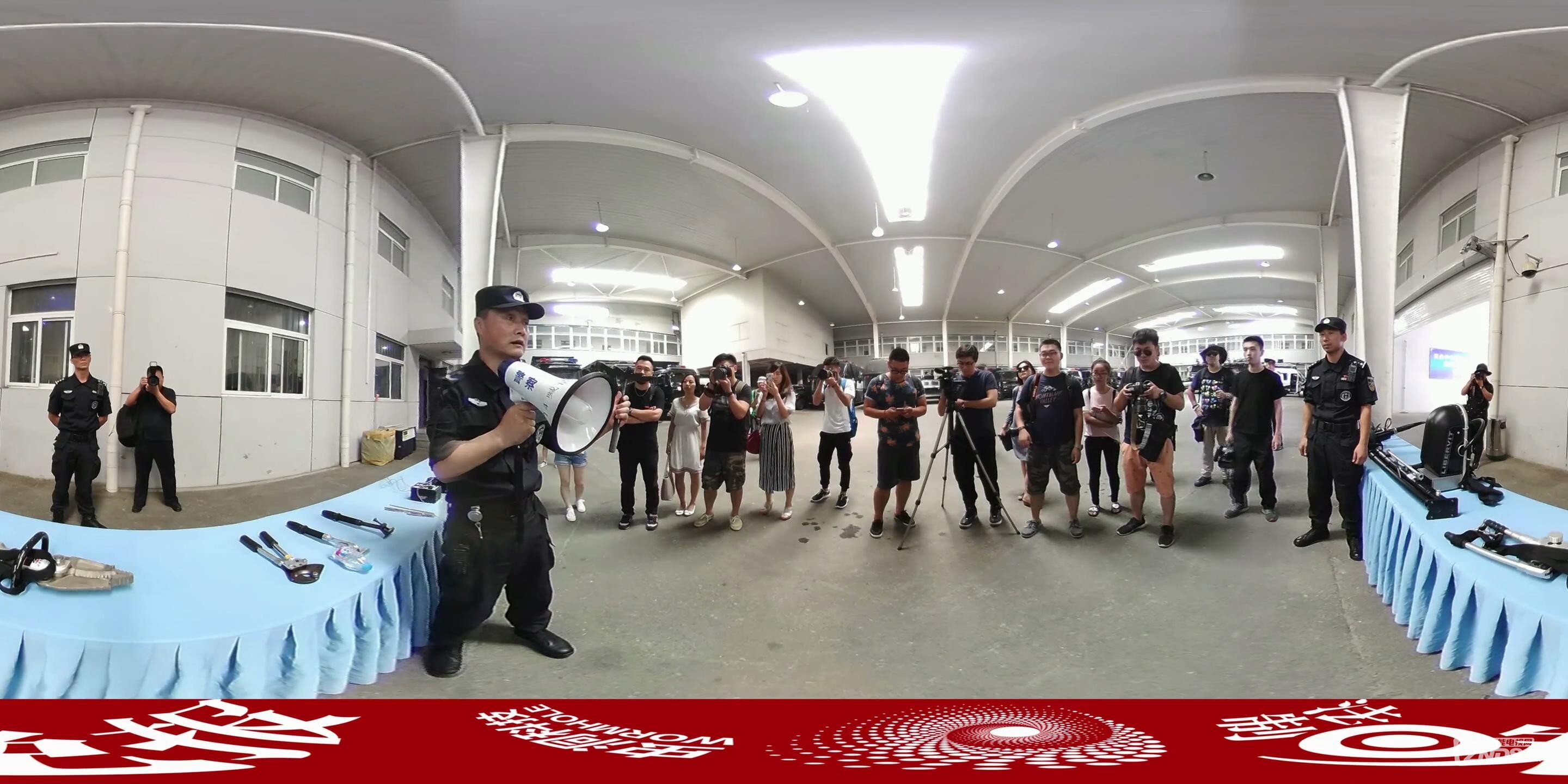 【360度VR全景视频】特警王牌支队：蓝剑突击队大揭秘