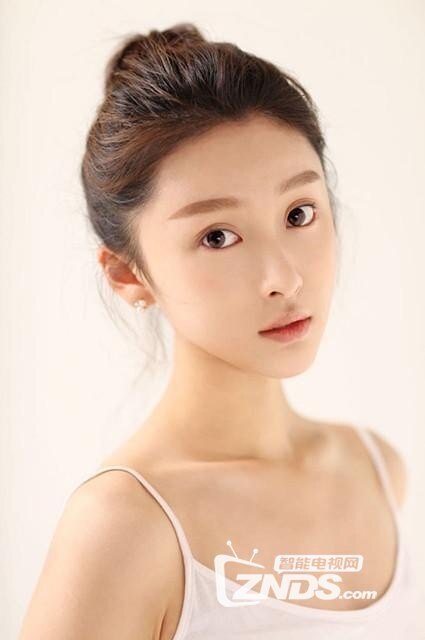 《旋风少女2》的花样阵容当中,饰演自信满满的元武道高手尹秀