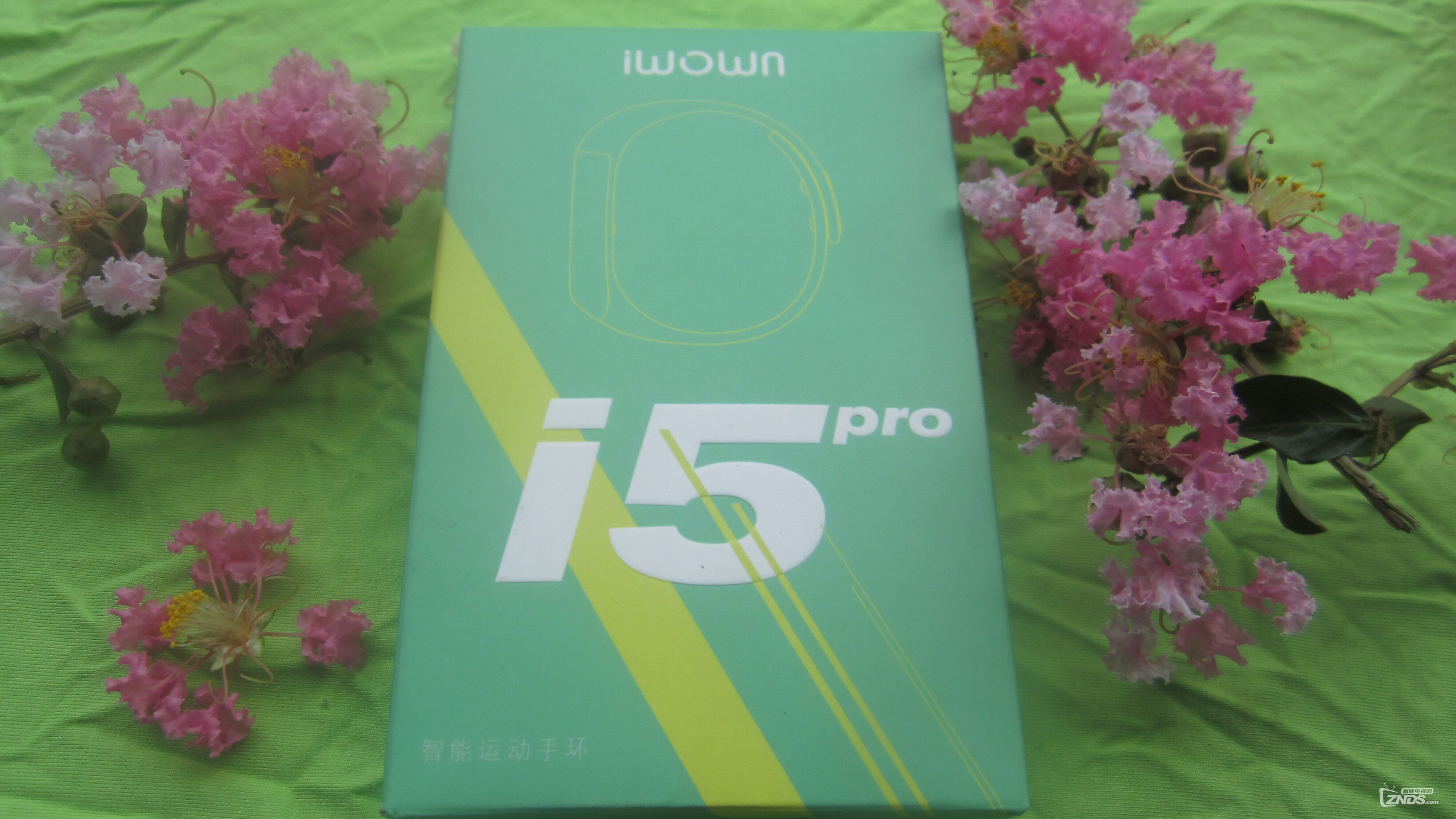 埃微i5 pro 智能运动手环:“触”懂你身 “点”亮你心