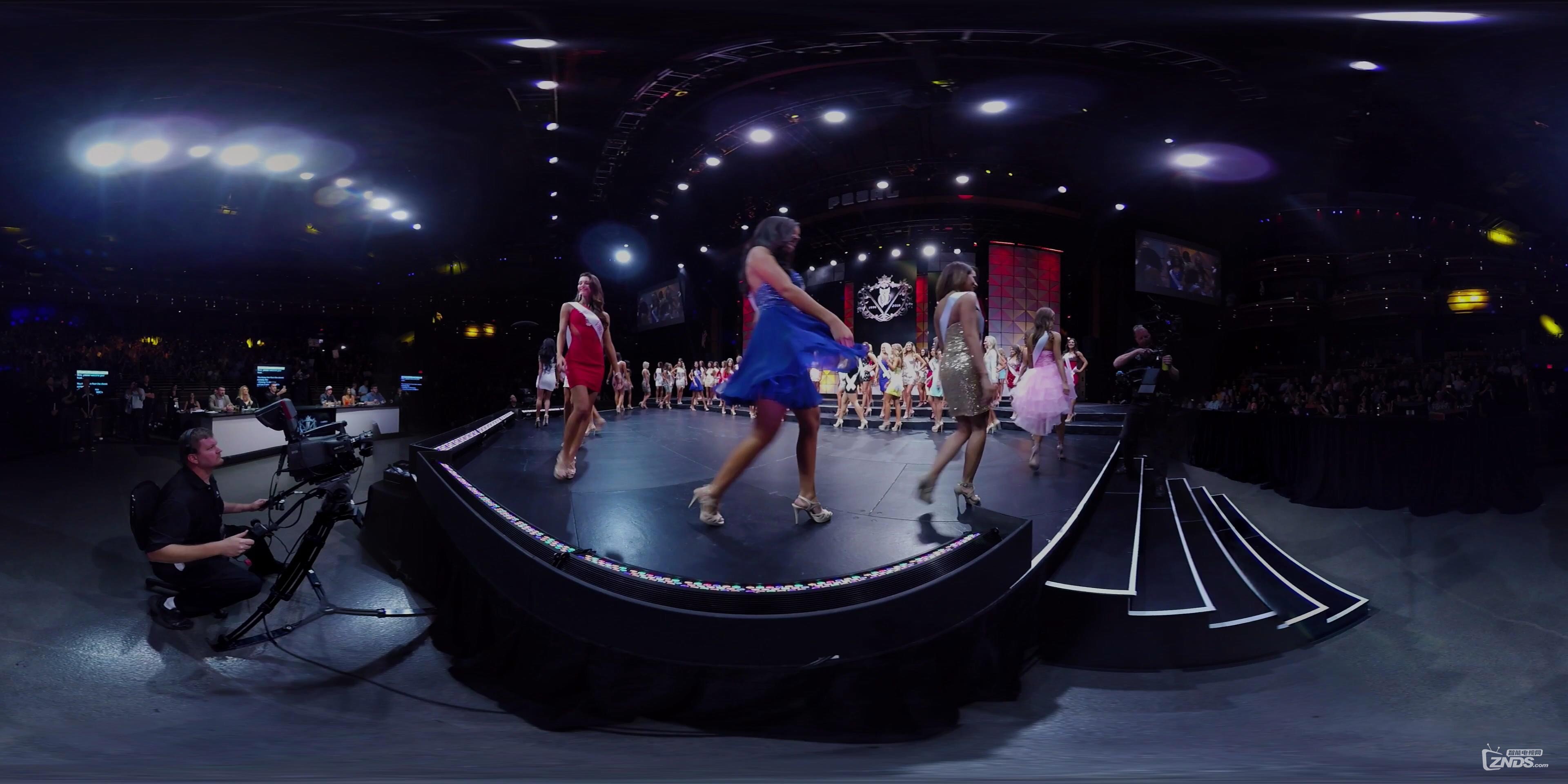 2016 Hooters International Bikini Pageant - 360-Degree Video.mp4_2016731112530.JPG