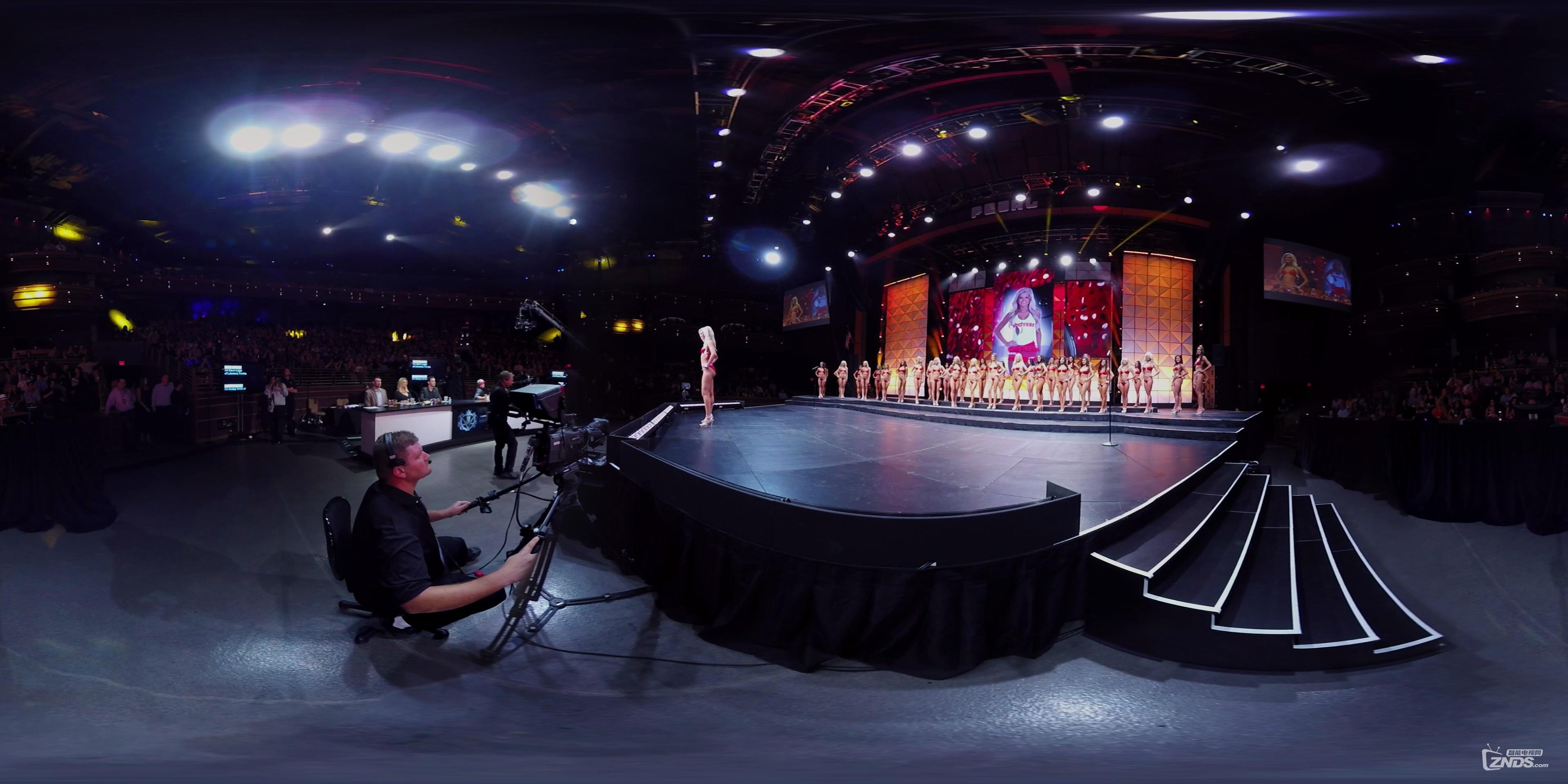 2016 Hooters International Bikini Pageant - 360-Degree Video.mp4_2016731112533.JPG