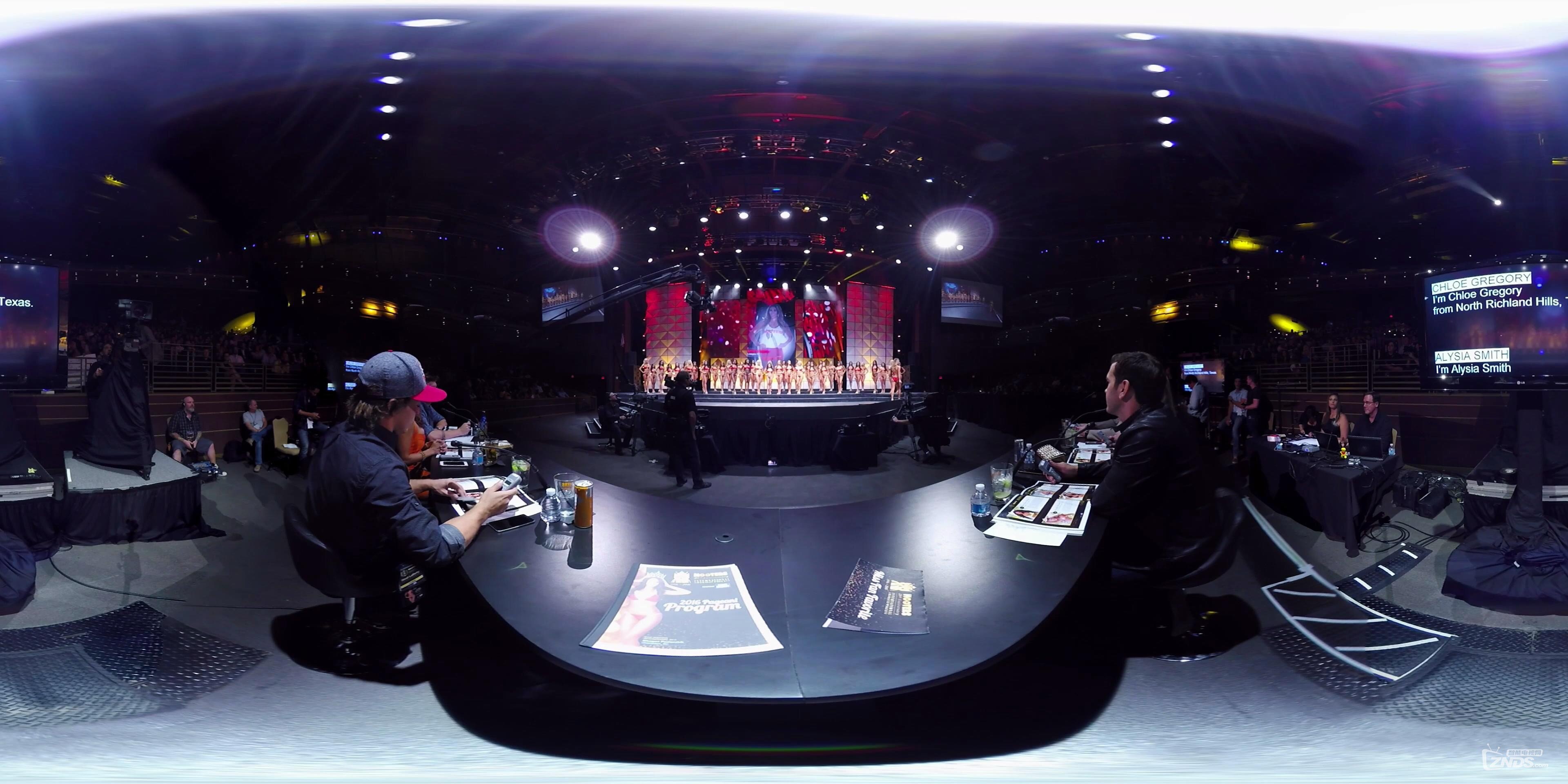 2016 Hooters International Bikini Pageant - 360-Degree Video.mp4_2016731112537.JPG