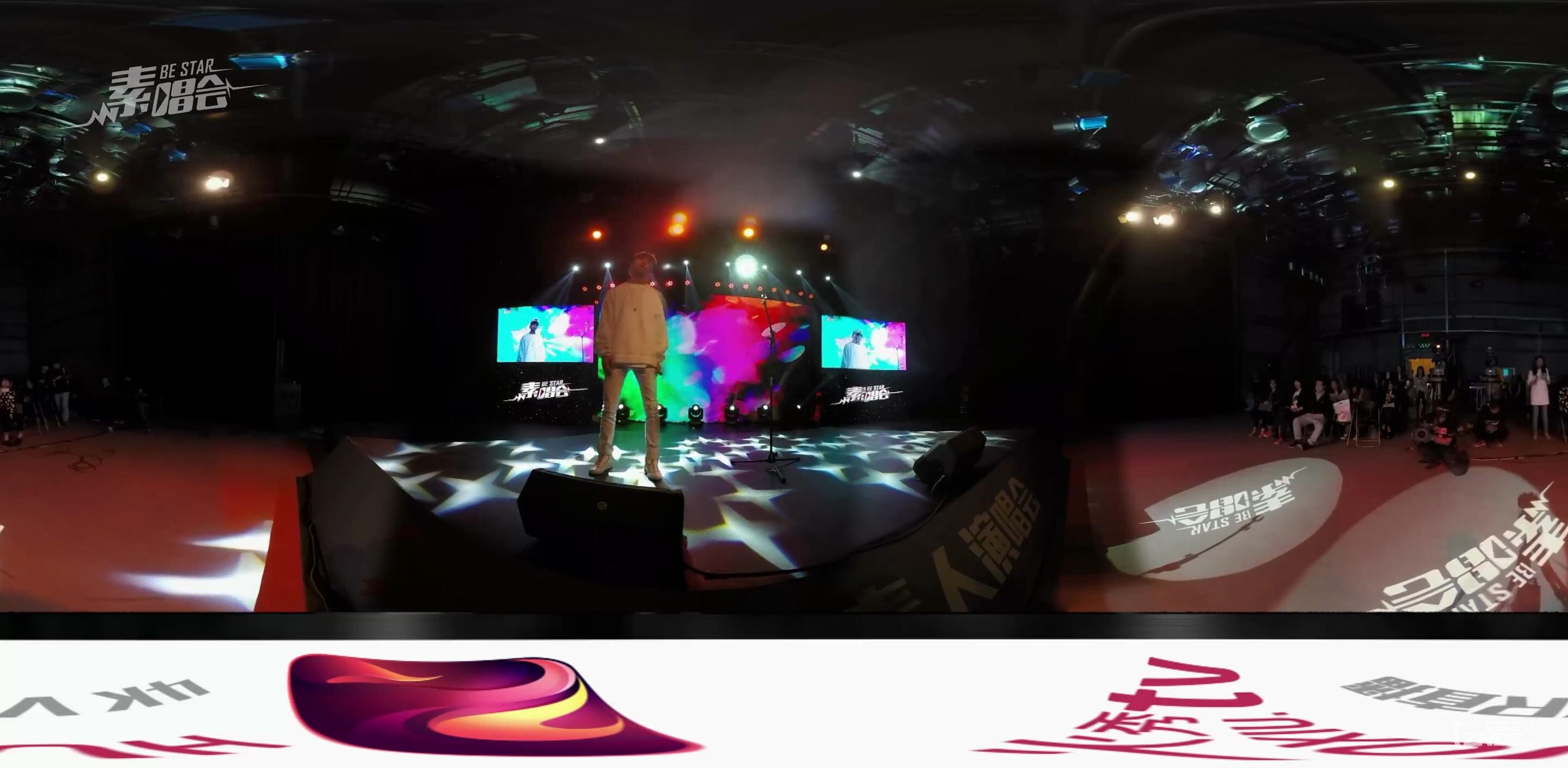 【360度VR全景视频】素人演唱会–刘智军 《写给二十一》