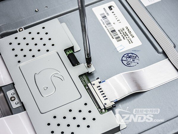 微鲸电视W50J拆解，质量、性能、做工一览！