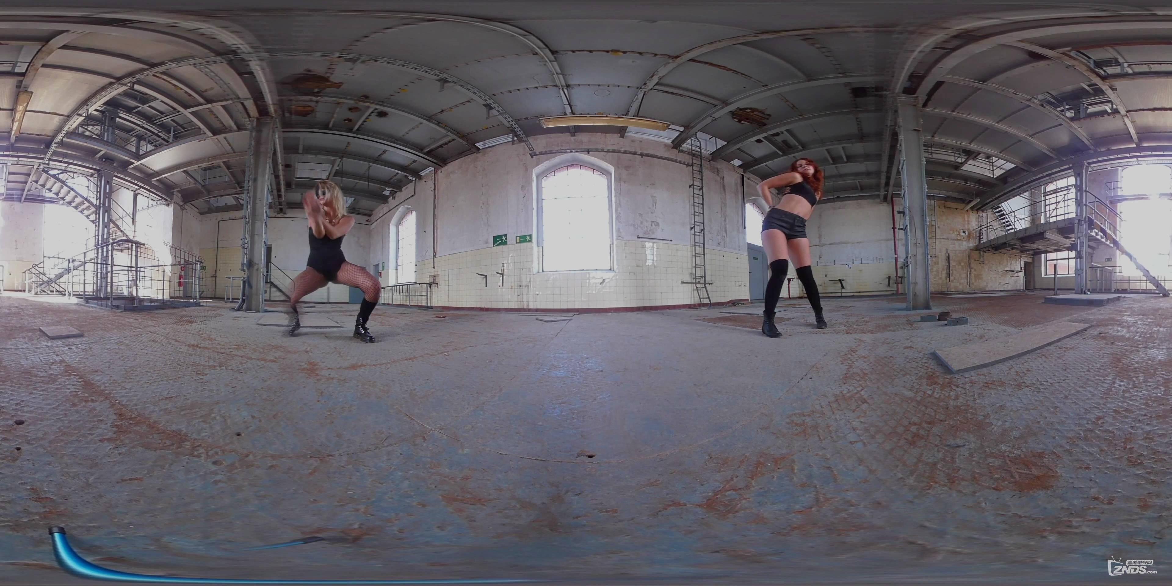 Giantess Video sexy dance VR 360 Video Foot Crush 360°_2016831153540.JPG