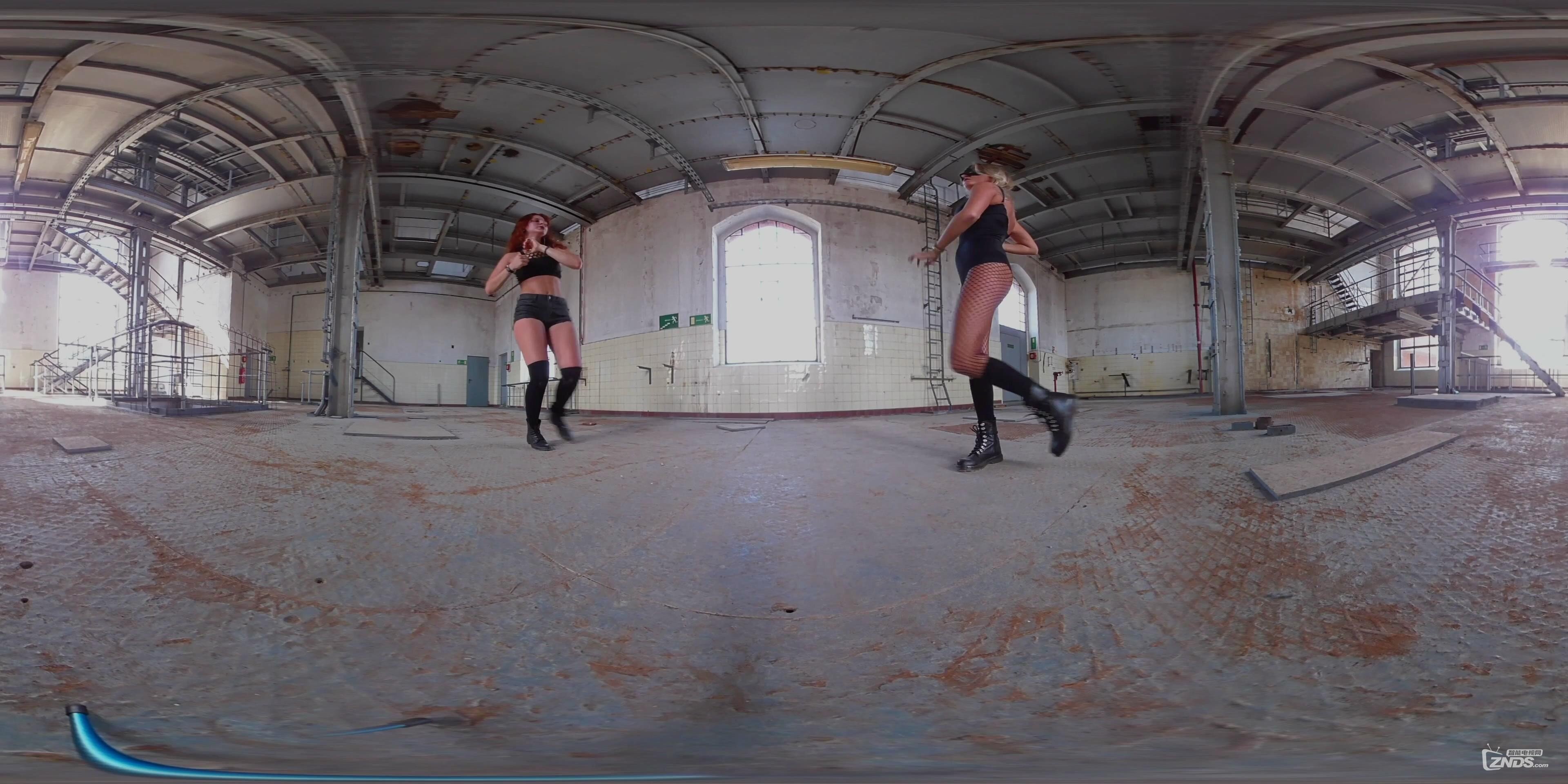 Giantess Video sexy dance VR 360 Video Foot Crush 360°_2016831153555.JPG