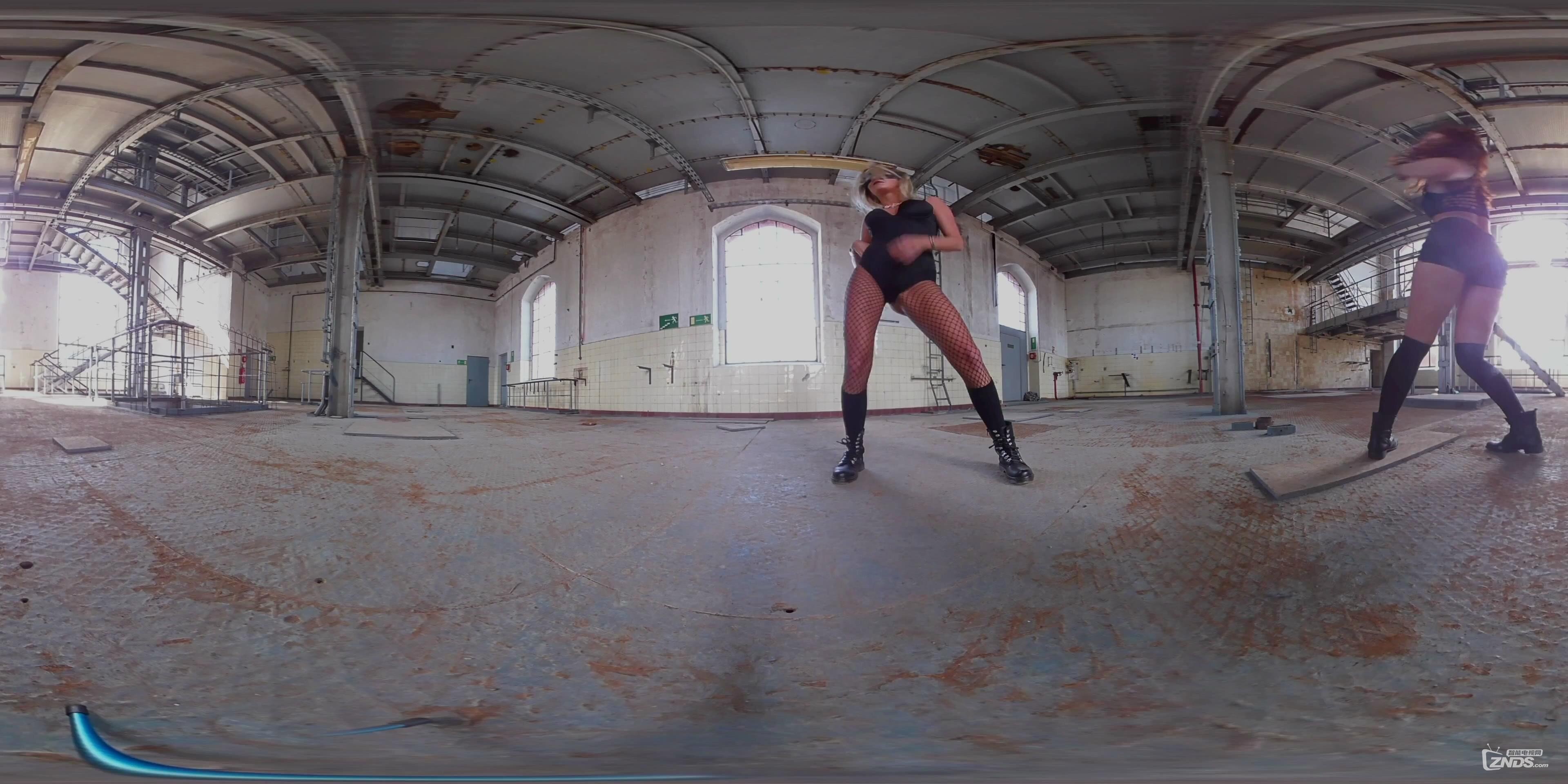 Giantess Video sexy dance VR 360 Video Foot Crush 360°_2016831153559.JPG