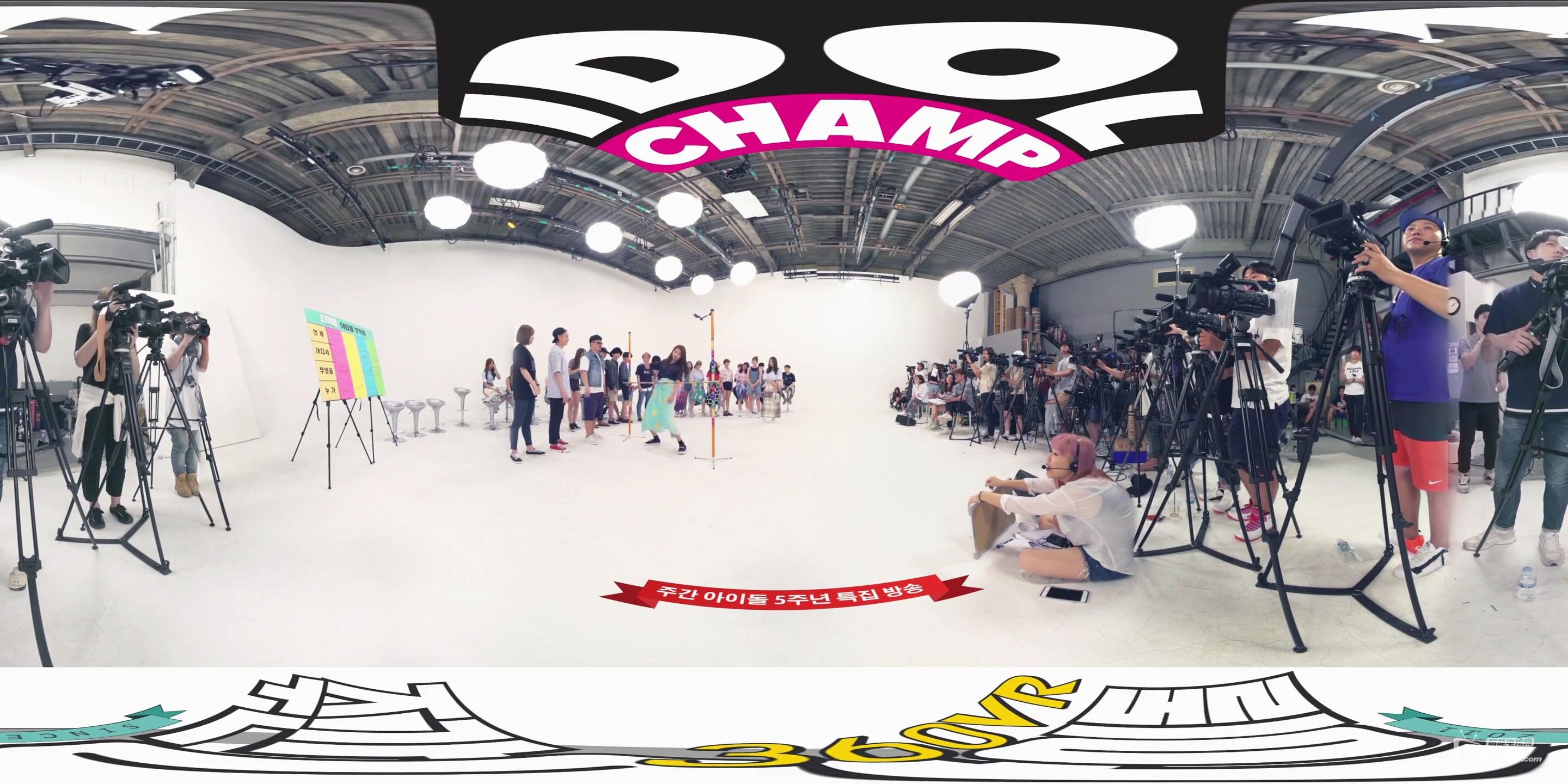 【360度VR全景视频】一周的偶像：挑战过杆子