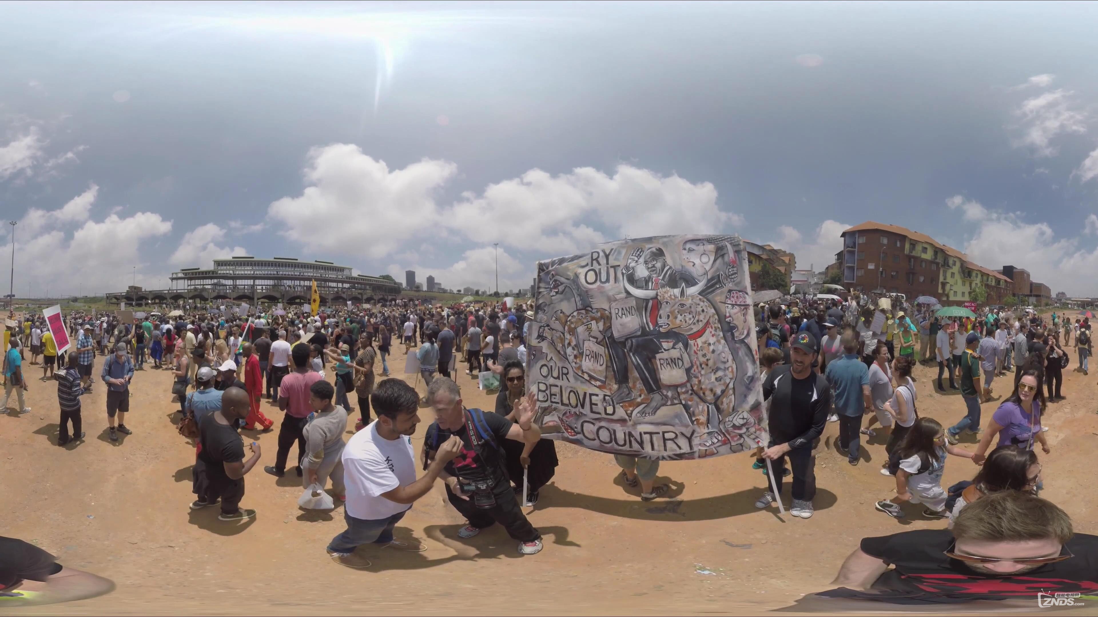 【VR360°全景视频】万人集会：这个不只是为了艺术