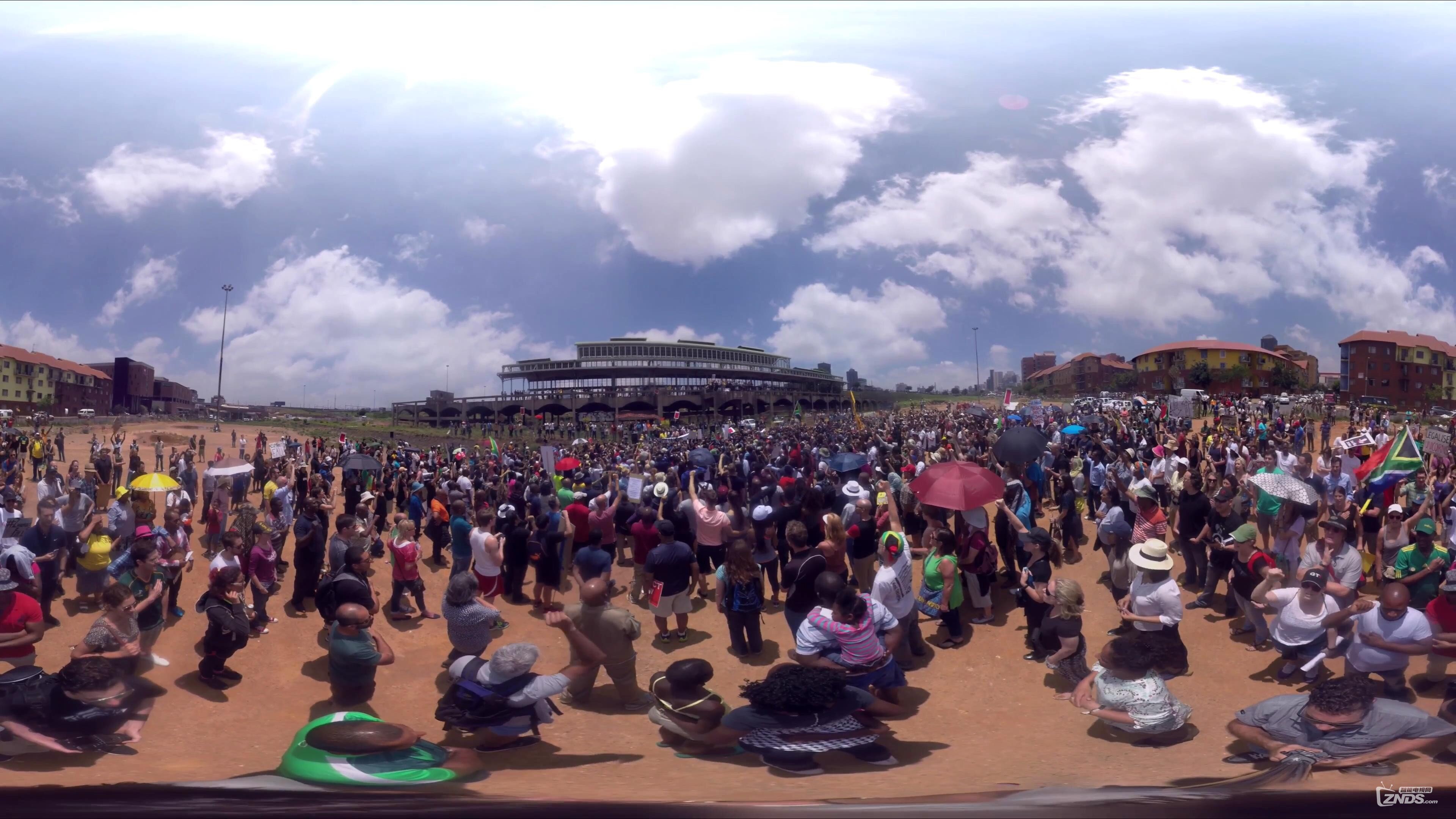 【VR360°全景视频】万人集会：这个不只是为了艺术