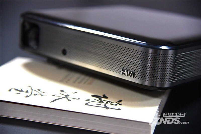 还原真实色彩，白天也能看的智能投影酷乐视S3评测