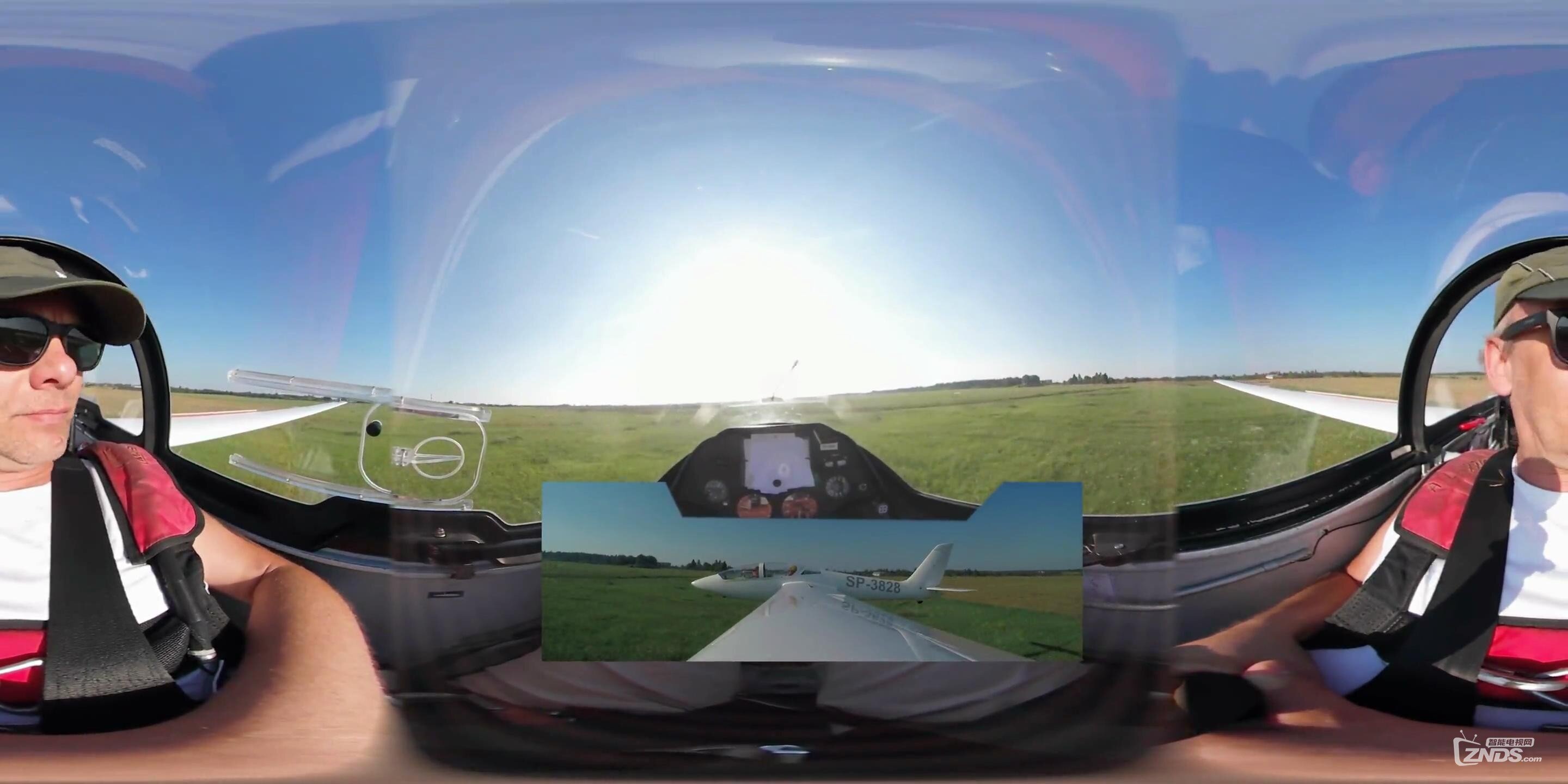 【360度VR全景视频】土豪带你开FOX滑翔机空中任性花式飞行