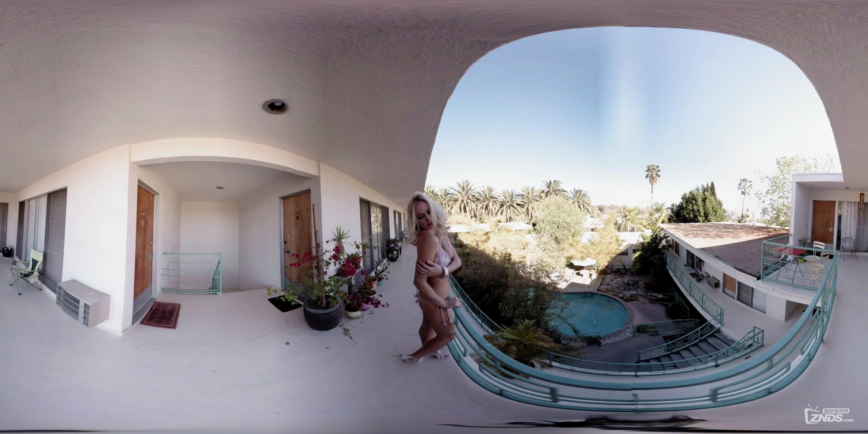 【360度VR全景视频】比坚尼泳衣秀:这泳衣喜