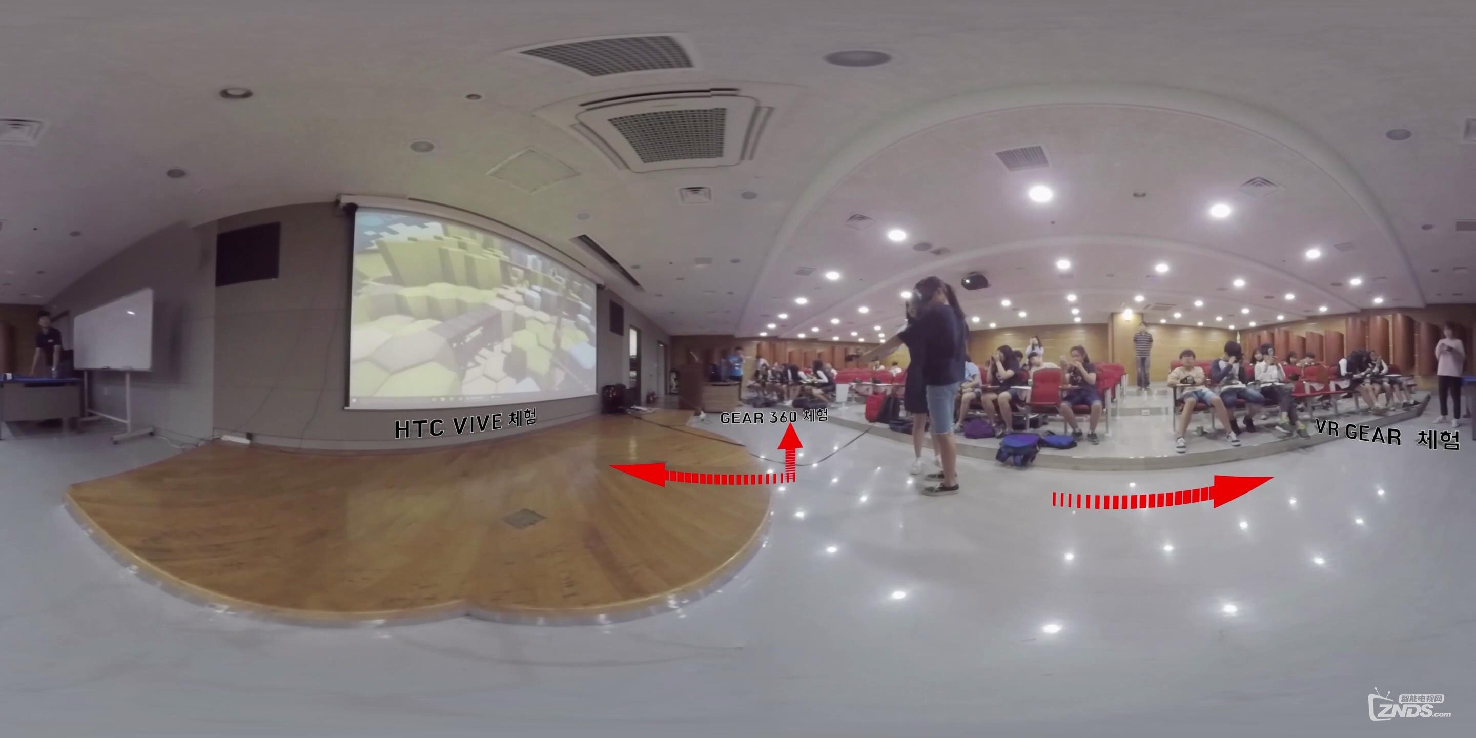 韩国女学生们的VR体验课堂_20161011134948.JPG