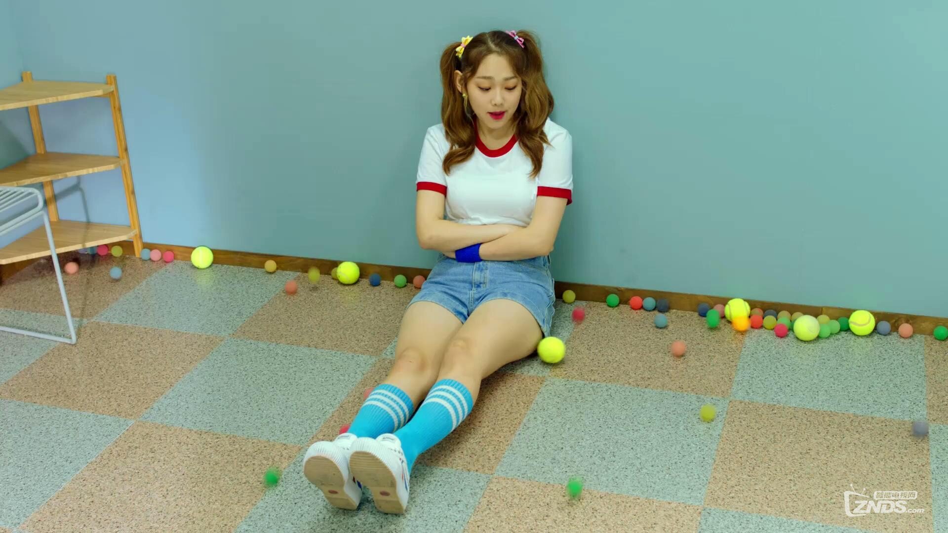 I.O.I - Very Very Very_20161017212448.JPG