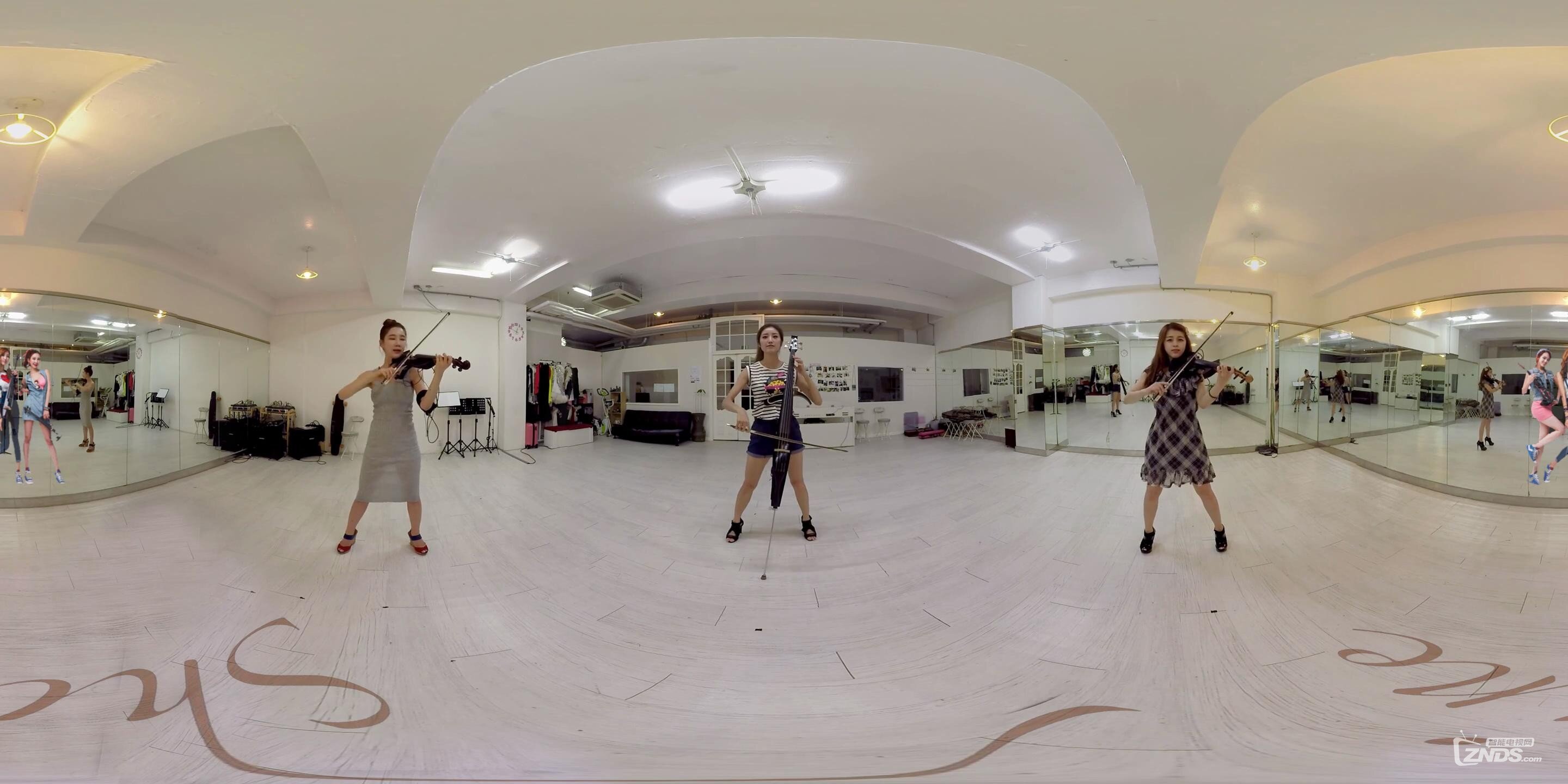 全景视频：韩国女子乐队Shine VR演奏室第一期BRAVE-电子弦乐