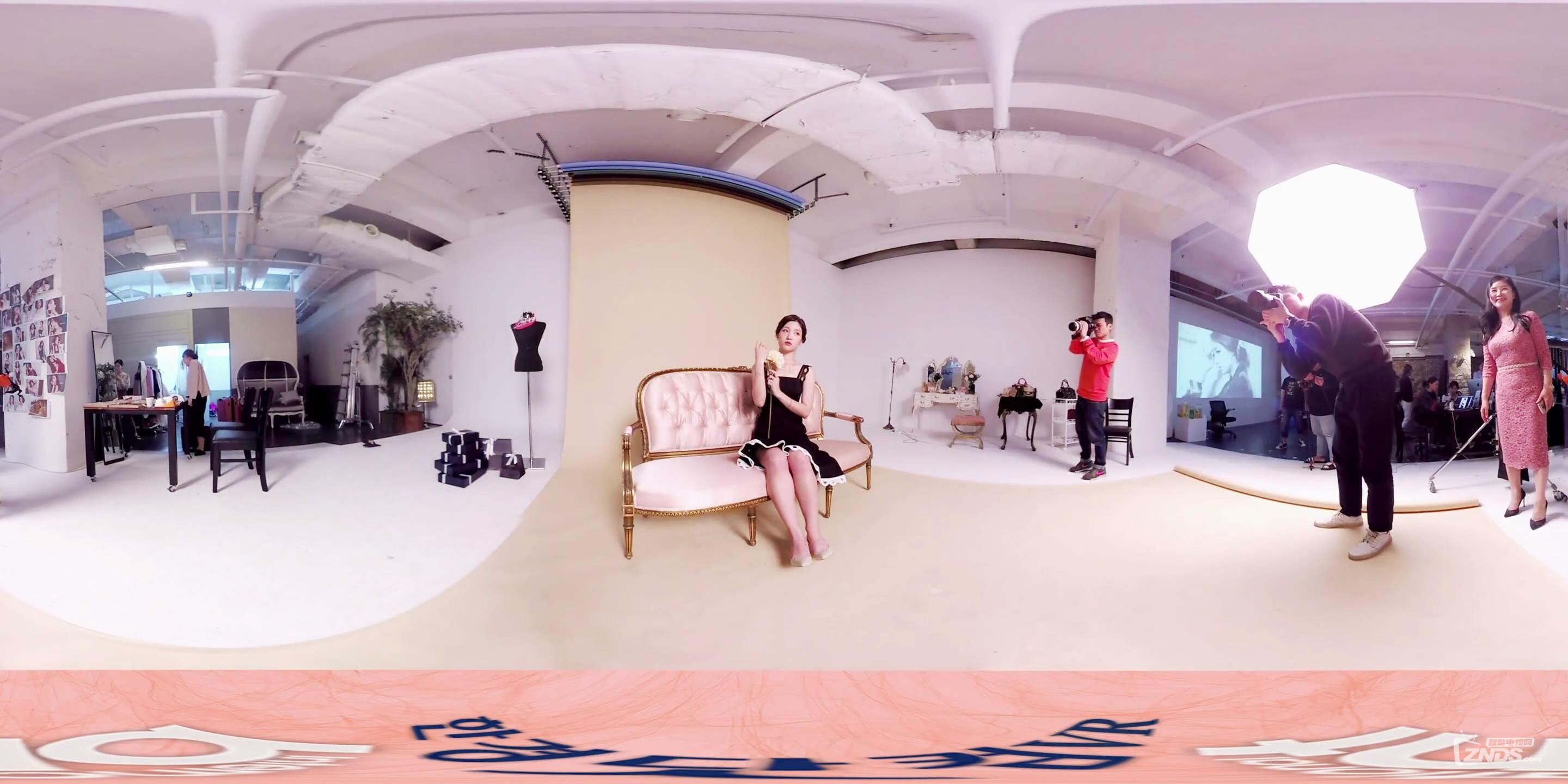 360_VR_全景_虛擬現(xiàn)實_韓國可愛女星鄭采妍（Jungchaeyeon、???）-寫真拍攝現(xiàn)場_201.jpg