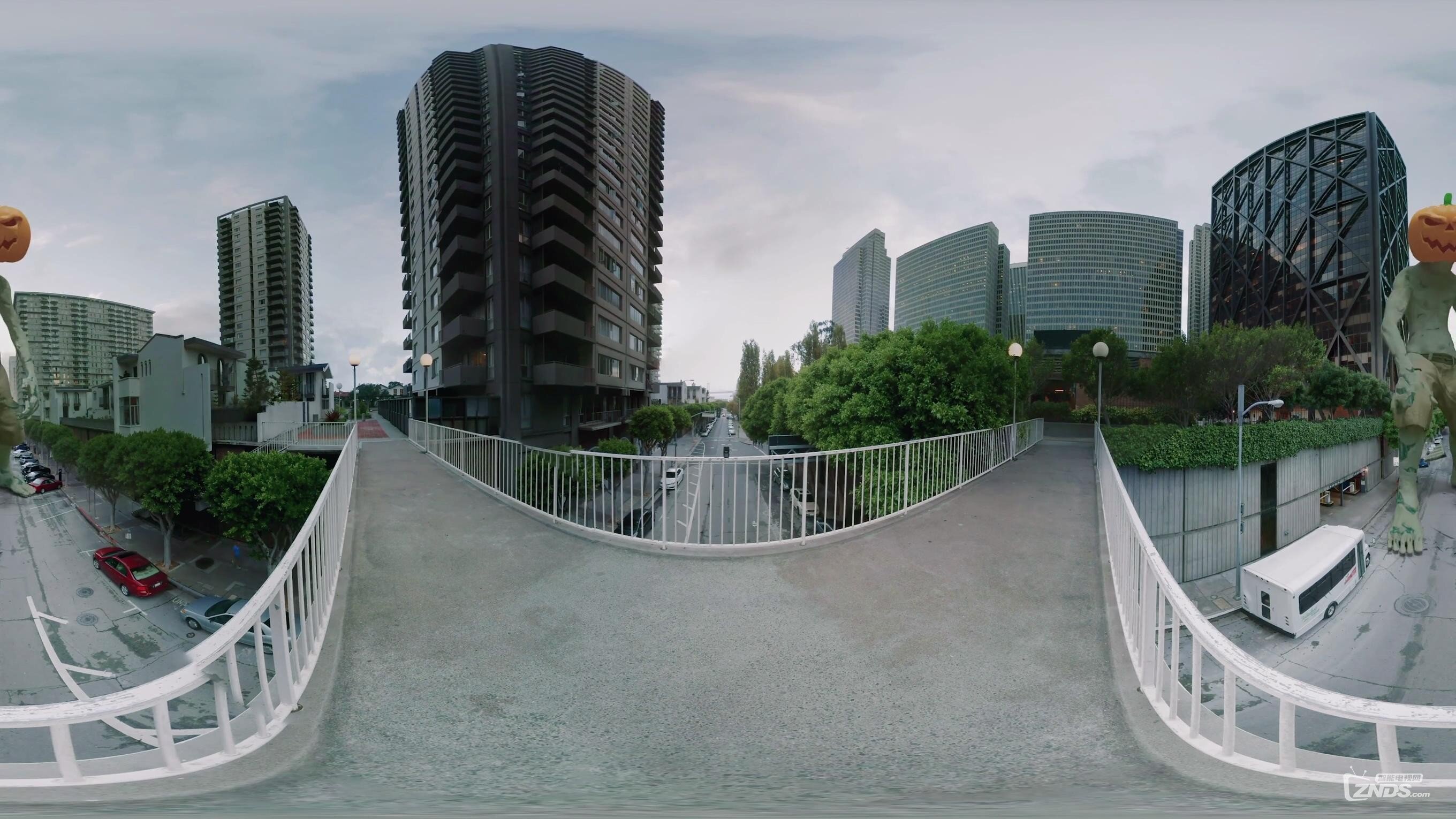全景视频：南瓜僵尸万圣节来袭-实景加特效合成全景视频