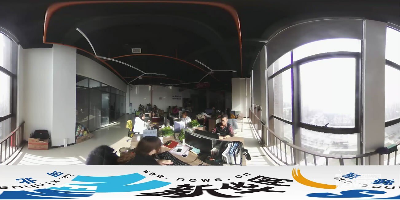 “双11”狂欢幕后 新华VR带[00_01_07][20161113-114117-4].JPG