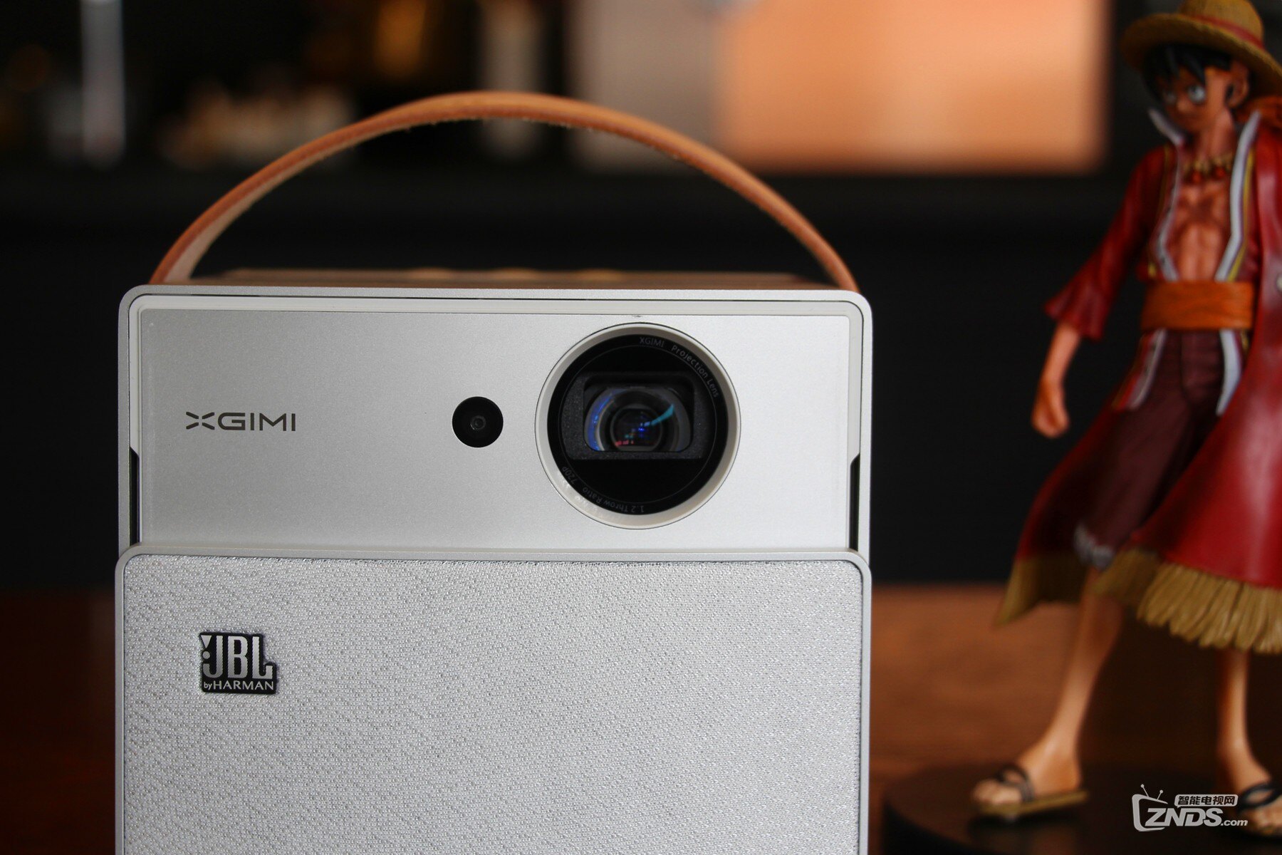 可以拎着走的超级电影院极米cc上手体验