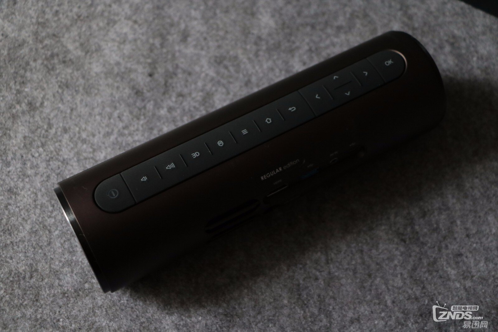 小身材,大影院——坚果p1智能投影评测_坚果投影_znds