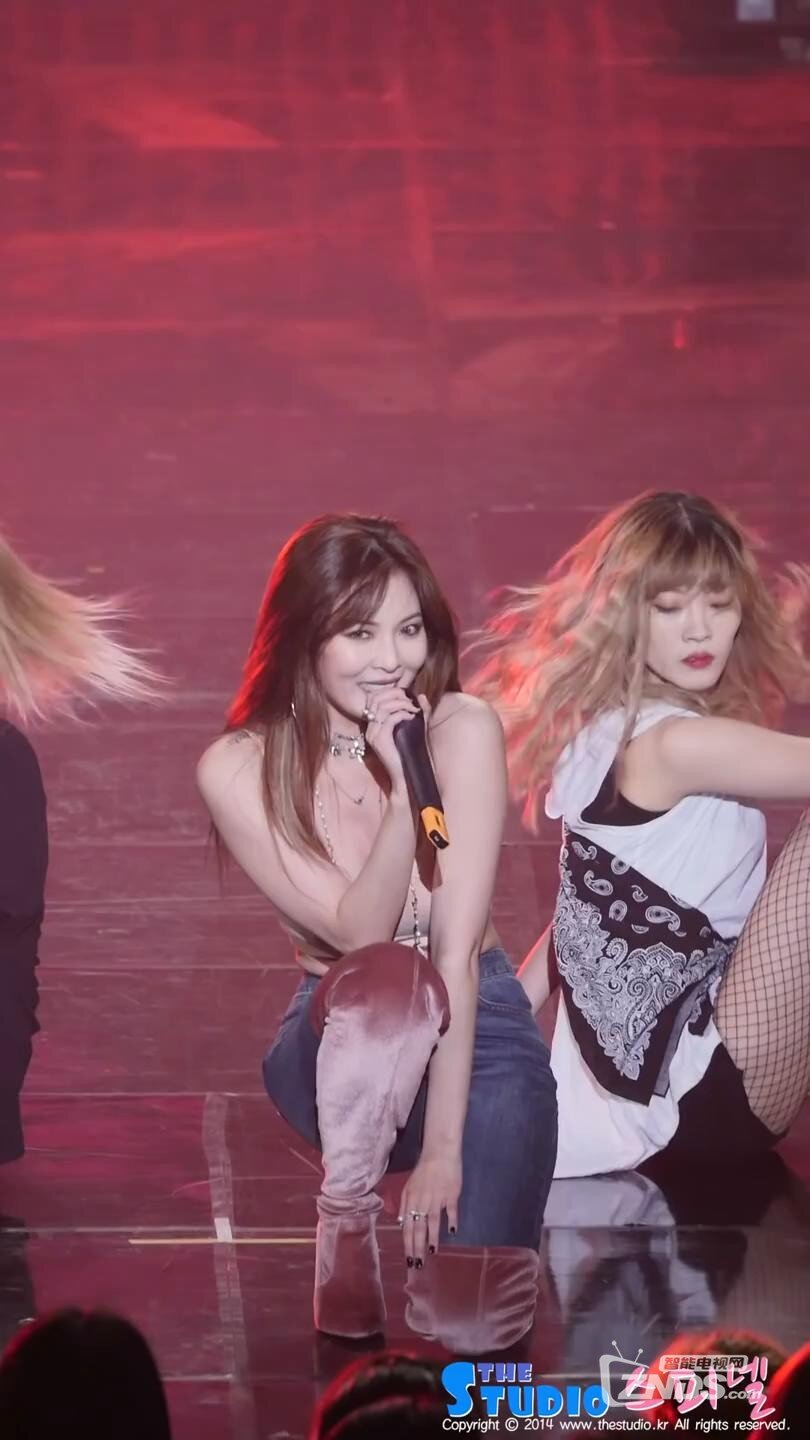161220 현아 빨개요 직캠 HyunA fancam - RED (올댓케이팝) by Spinel_20161225214138.jpg