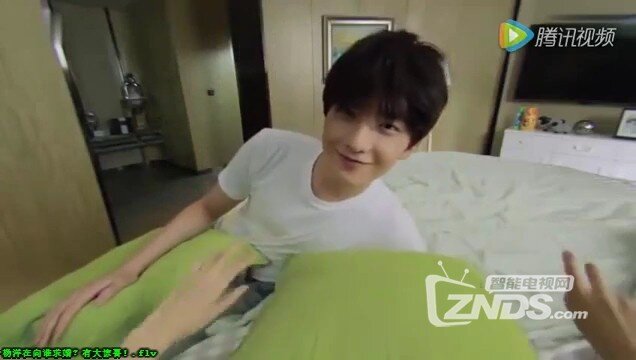 杨洋在向谁求婚？有大惊喜！[(000031)2016-12-31-00-59-33].JPG
