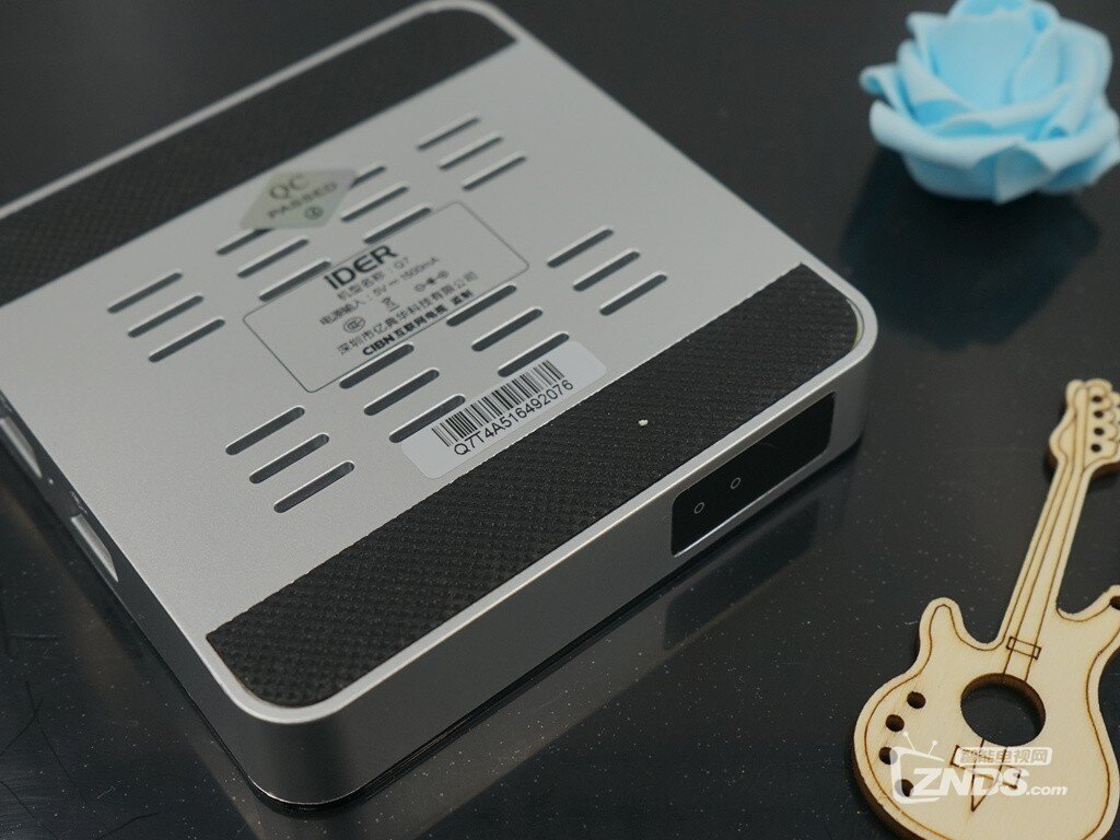 忆典Q7超清4k互联网电视盒子---老品牌、新产品