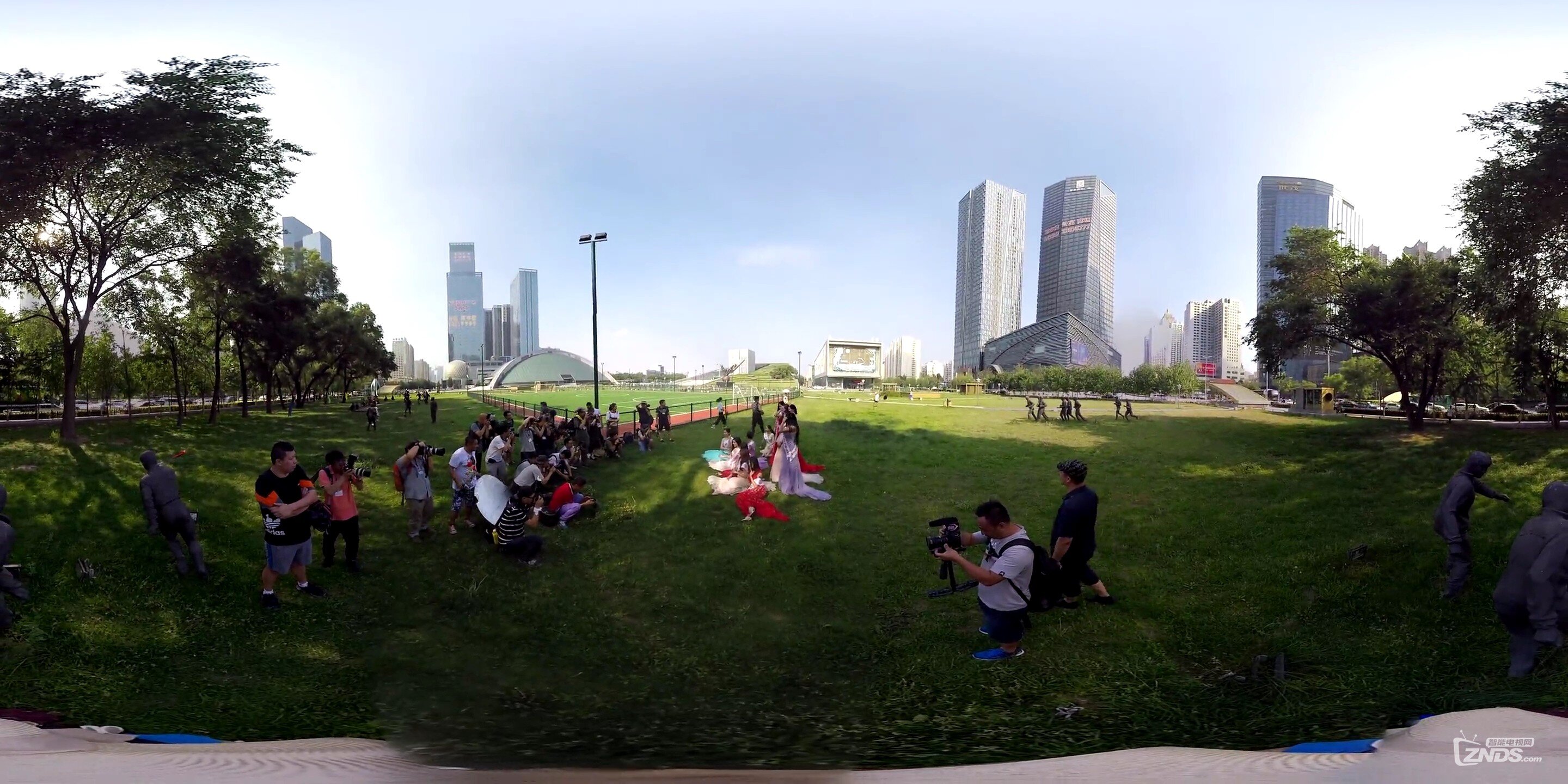 全景视频：沈阳夏宫广场拍摄活动视频2