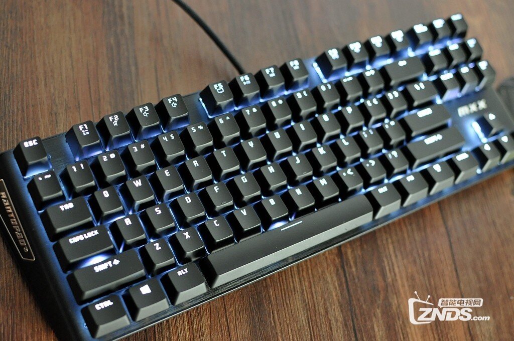 215107kz5gg6tlzbr713c1.jpg