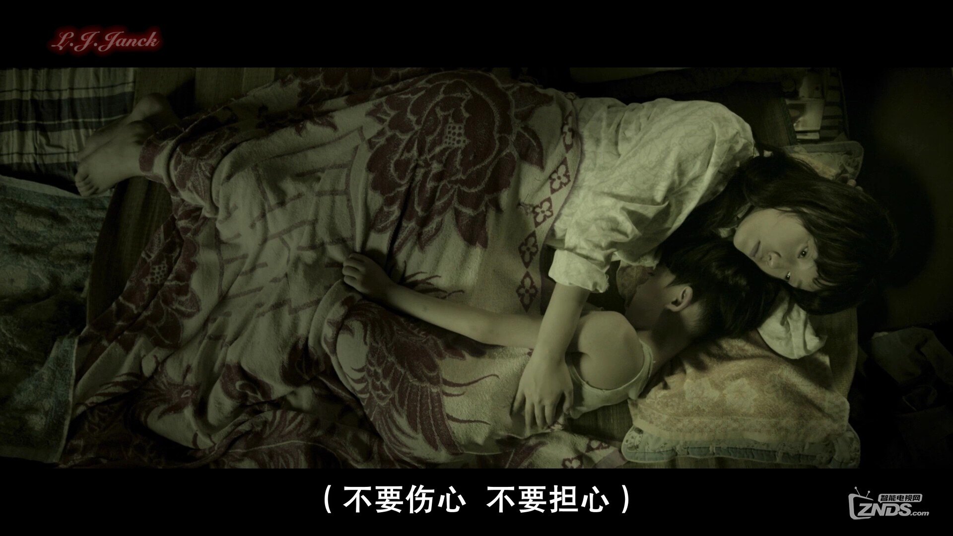 杨子姗 - 微甜的回忆(电影《重返20岁》插曲).1080p[(003822)2017-01-25-15-46-05].JPG.jpg