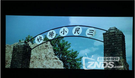 青春投我所好——小媚S1系列投影电视评测