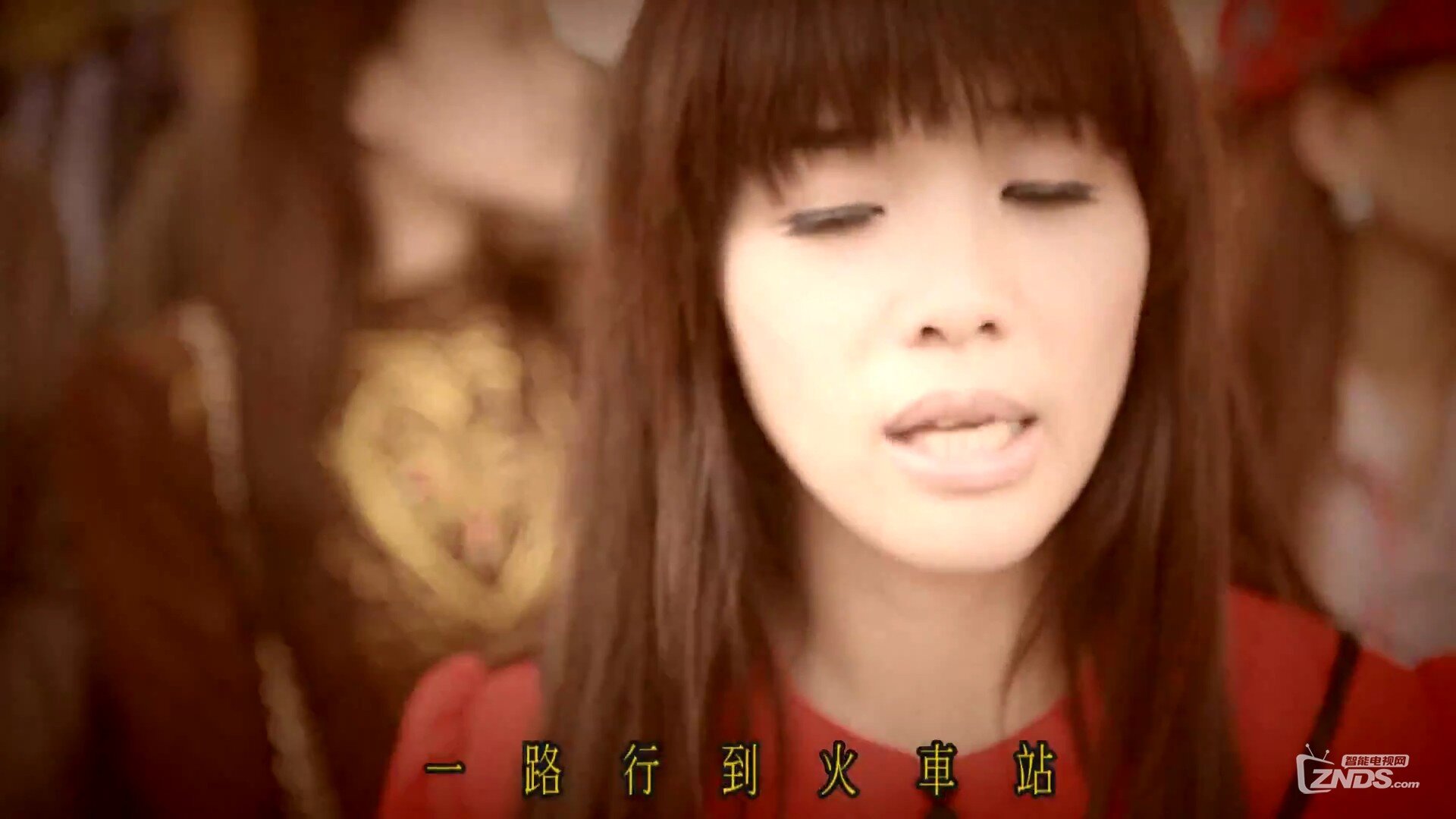 董育君 - 火車袂等人(闽南语)[1080P/MP4/190M]