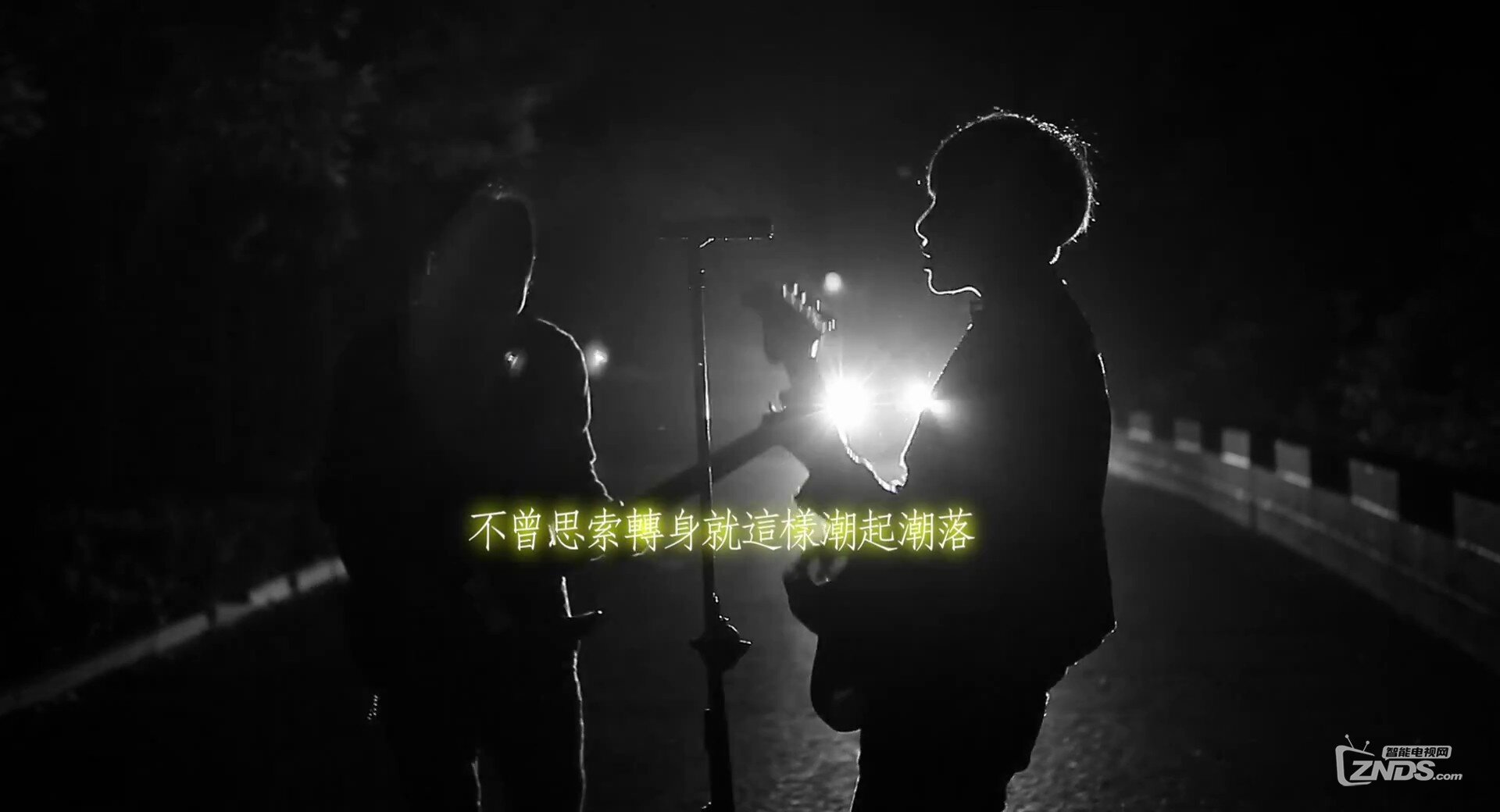 剪影姐(影语人乐团) - 因为渴了MV(不插电版)[1080P/MP4/126M]