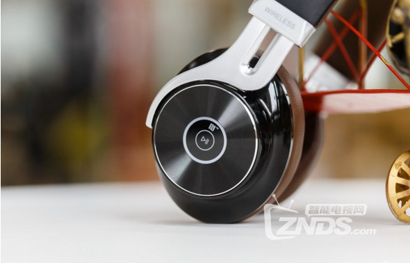 漫步者 W855BT 蓝牙耳机体验：实惠的全面好手
