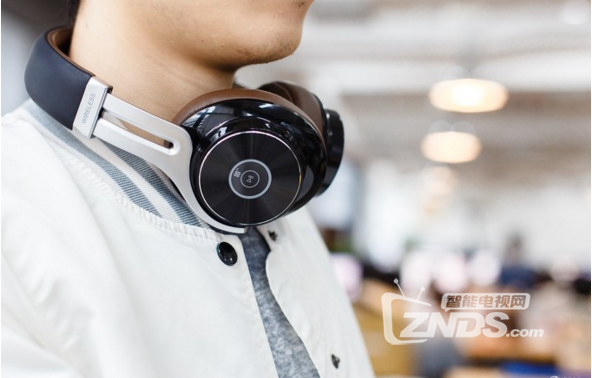 漫步者 W855BT 蓝牙耳机体验：实惠的全面好手