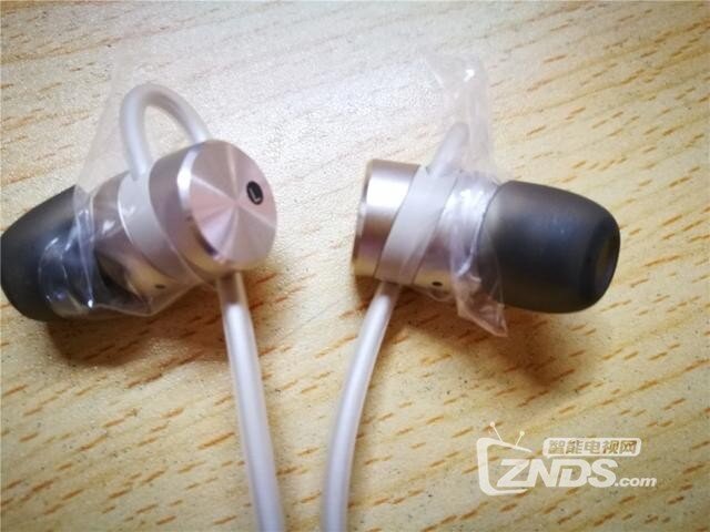 商务风格金属风——华为主动降噪耳机2开箱评测