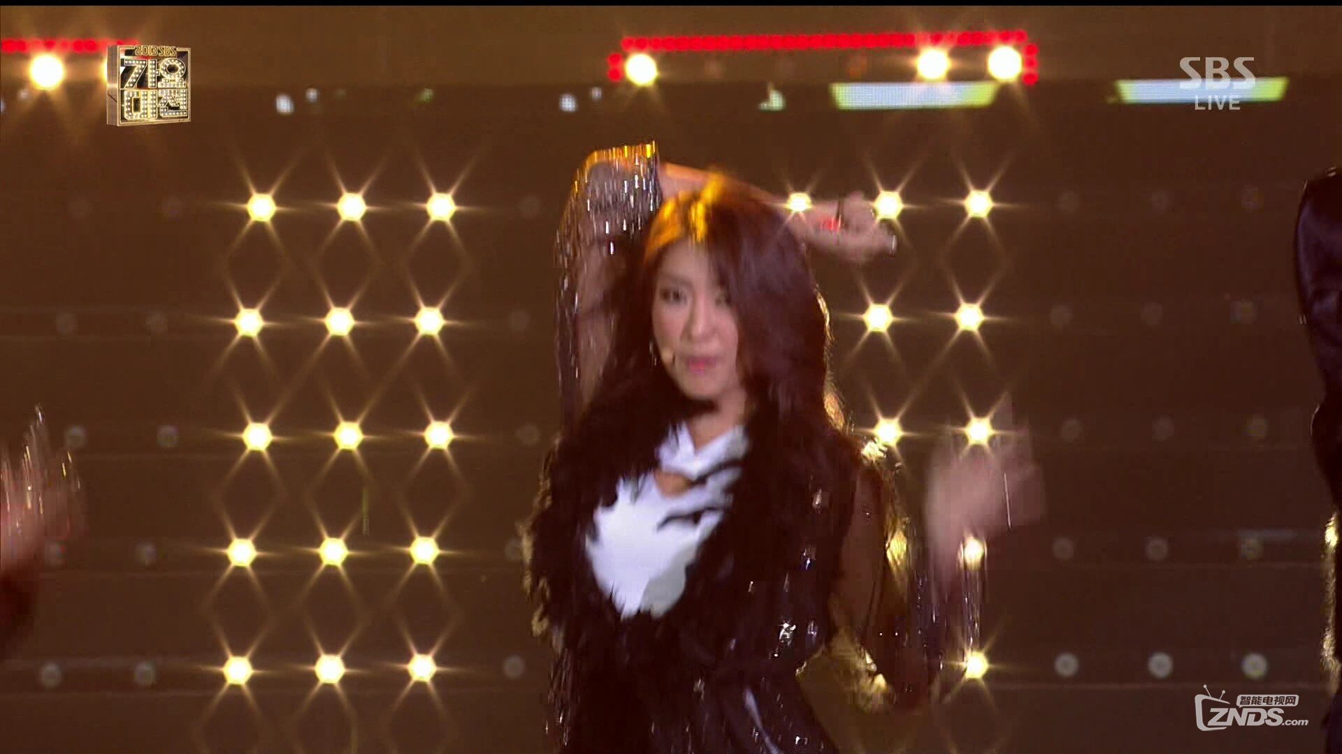 SISTAR - Give it to me(131229 SBS 歌谣大战）[(004387)2017-02-21-19-33-16].JPG