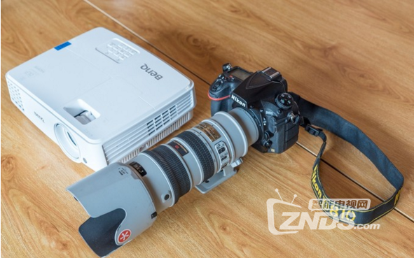 360度全方位--明基无线智能商务投影机 E560