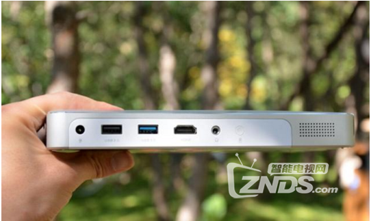 在家就可以看大片——极米Z4Air智能投影评测