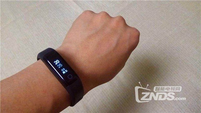 她更懂你的心——乐心智能运动手环评测