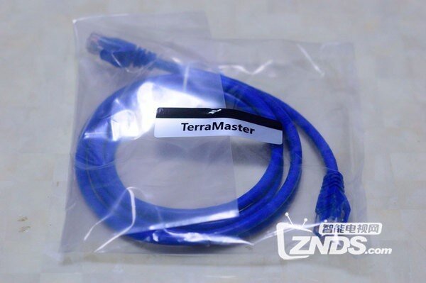 简单高效的家庭云存储中心 铁威马F2-220使用体验