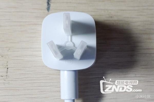 小米插线板--生活中必不可少的艺术品