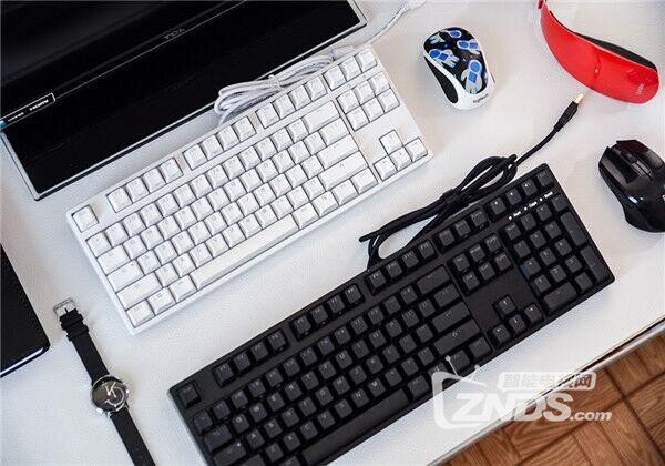 ikbc F-108 RGB 幻彩背光机械键盘评测